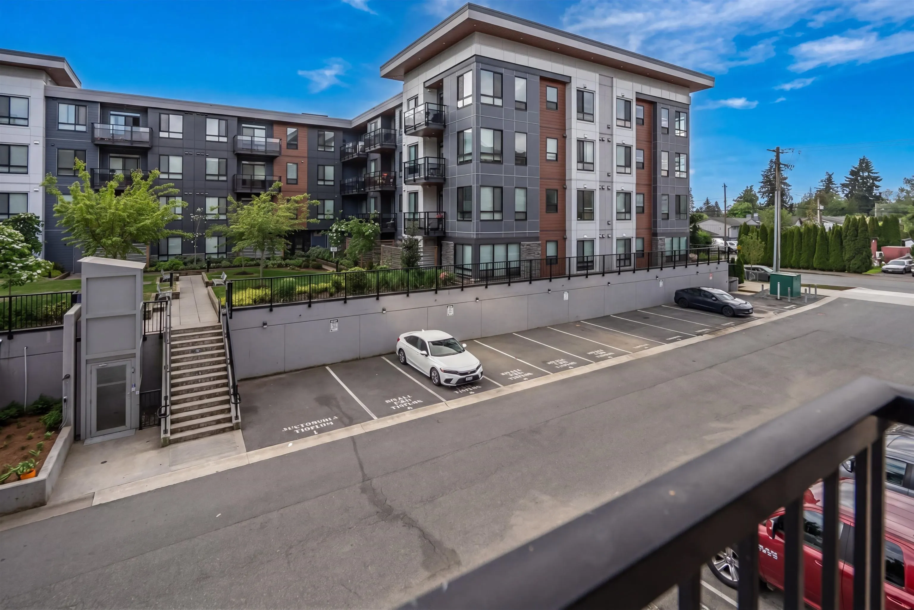 5438 198 Street #213