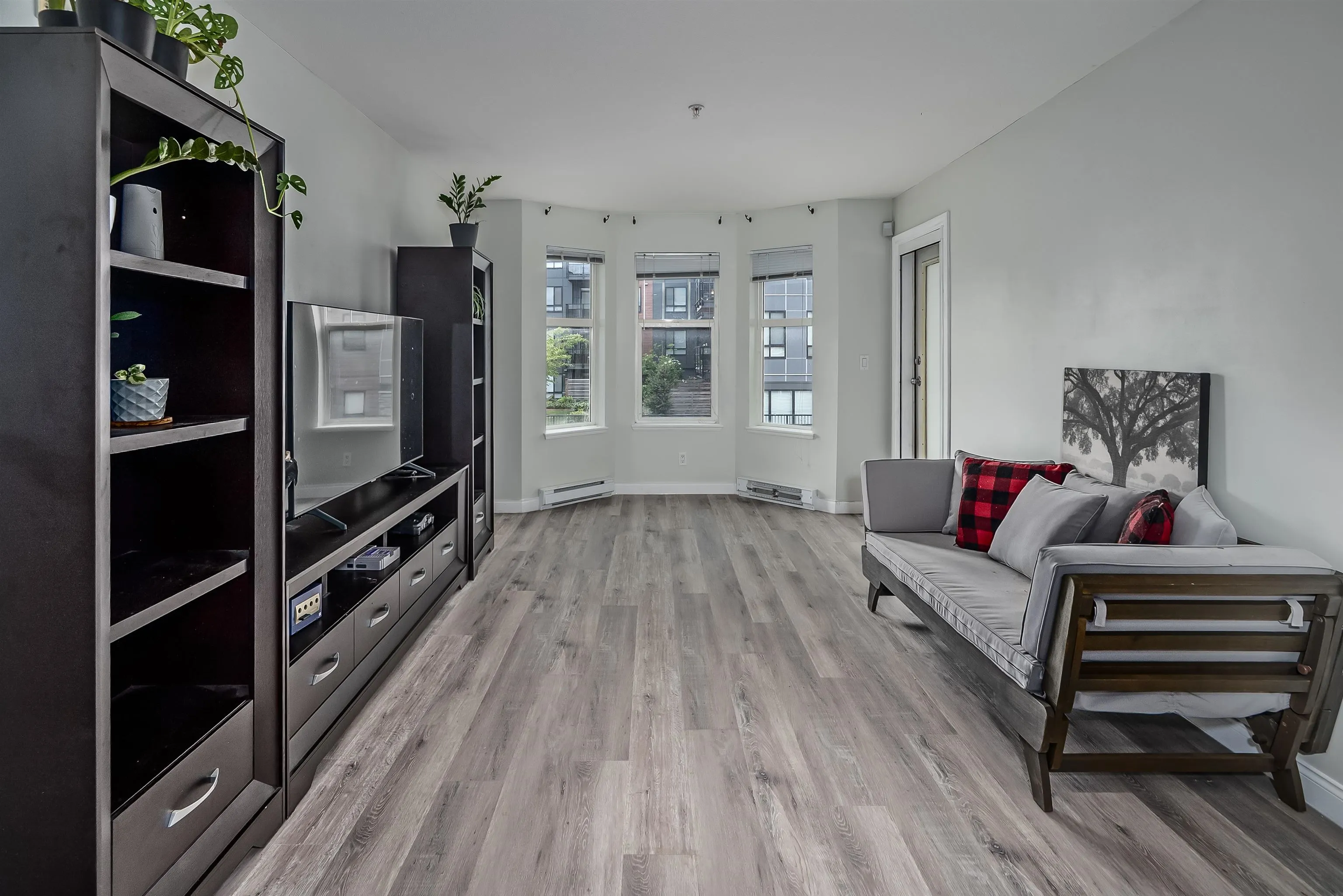 5438 198 Street #213