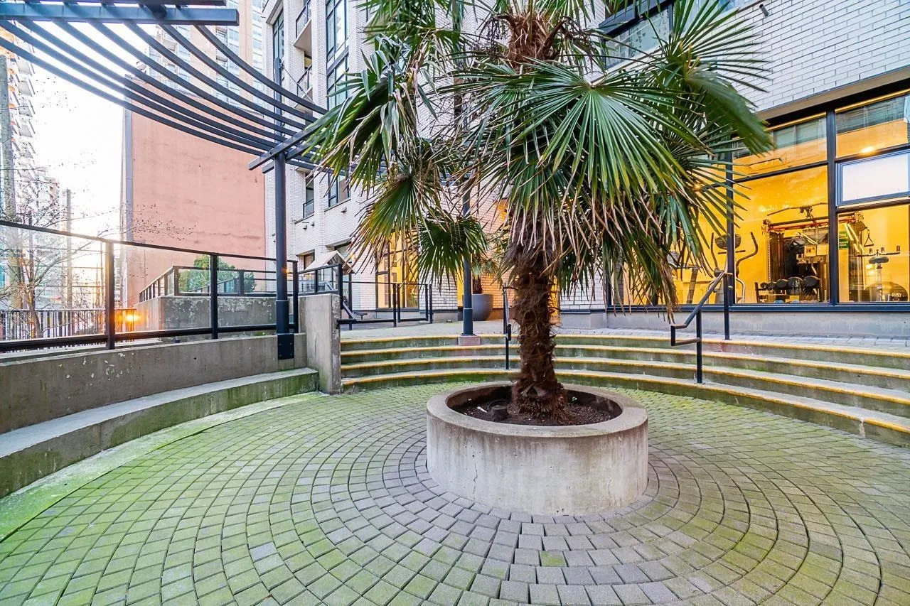 1252 Hornby Street #407