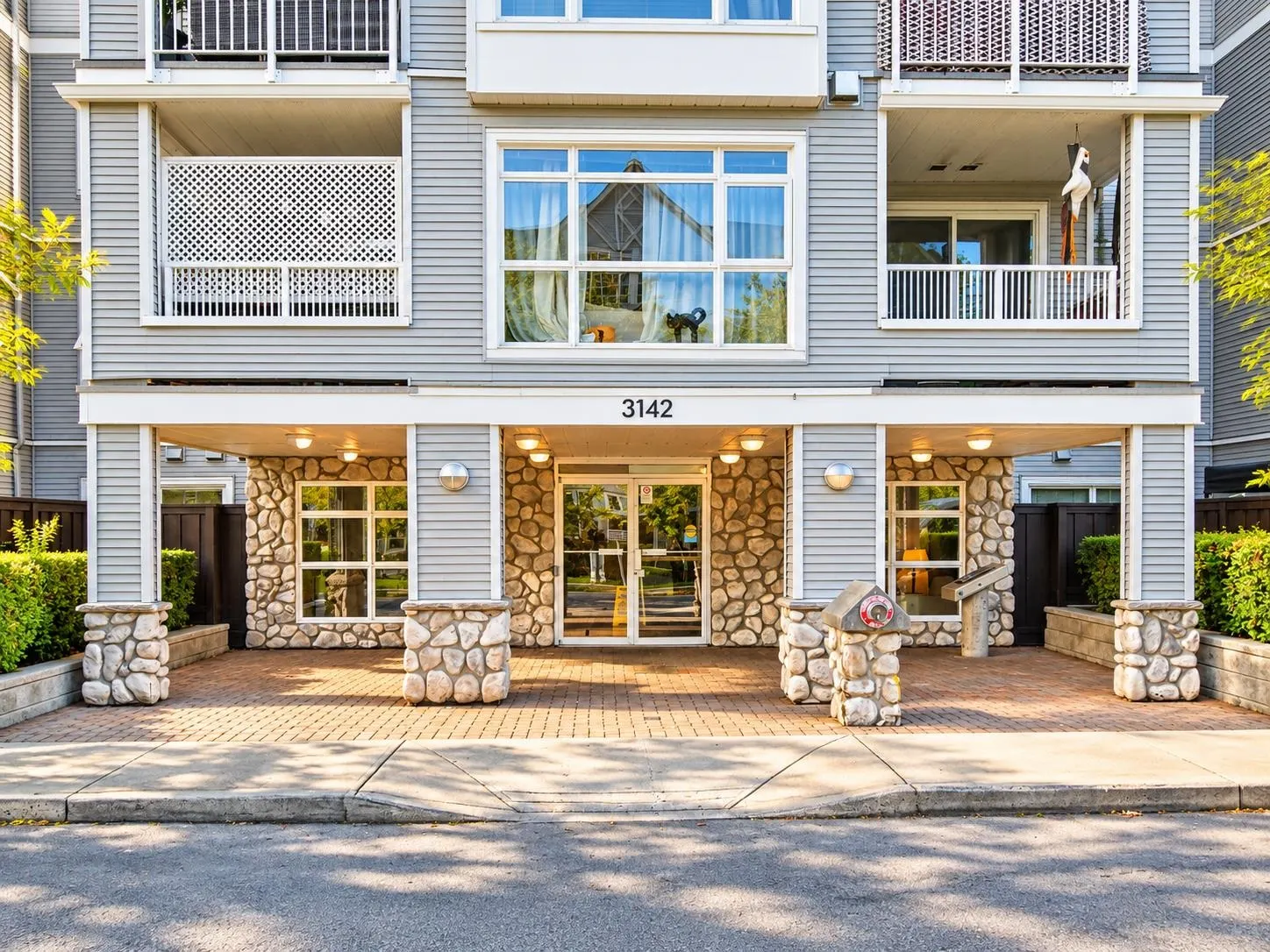 3142 St Johns Street #213