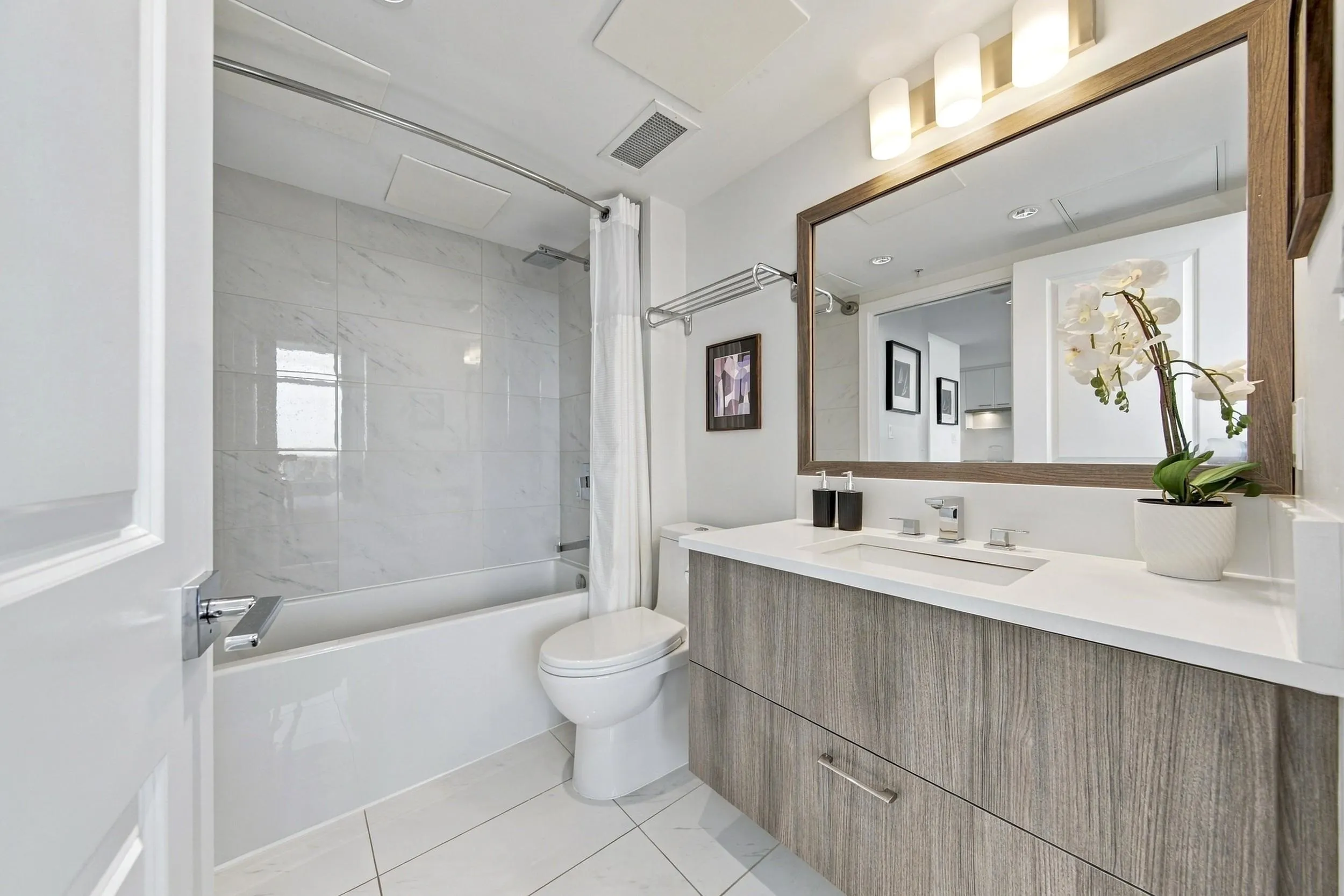 6383 Cambie Street #903