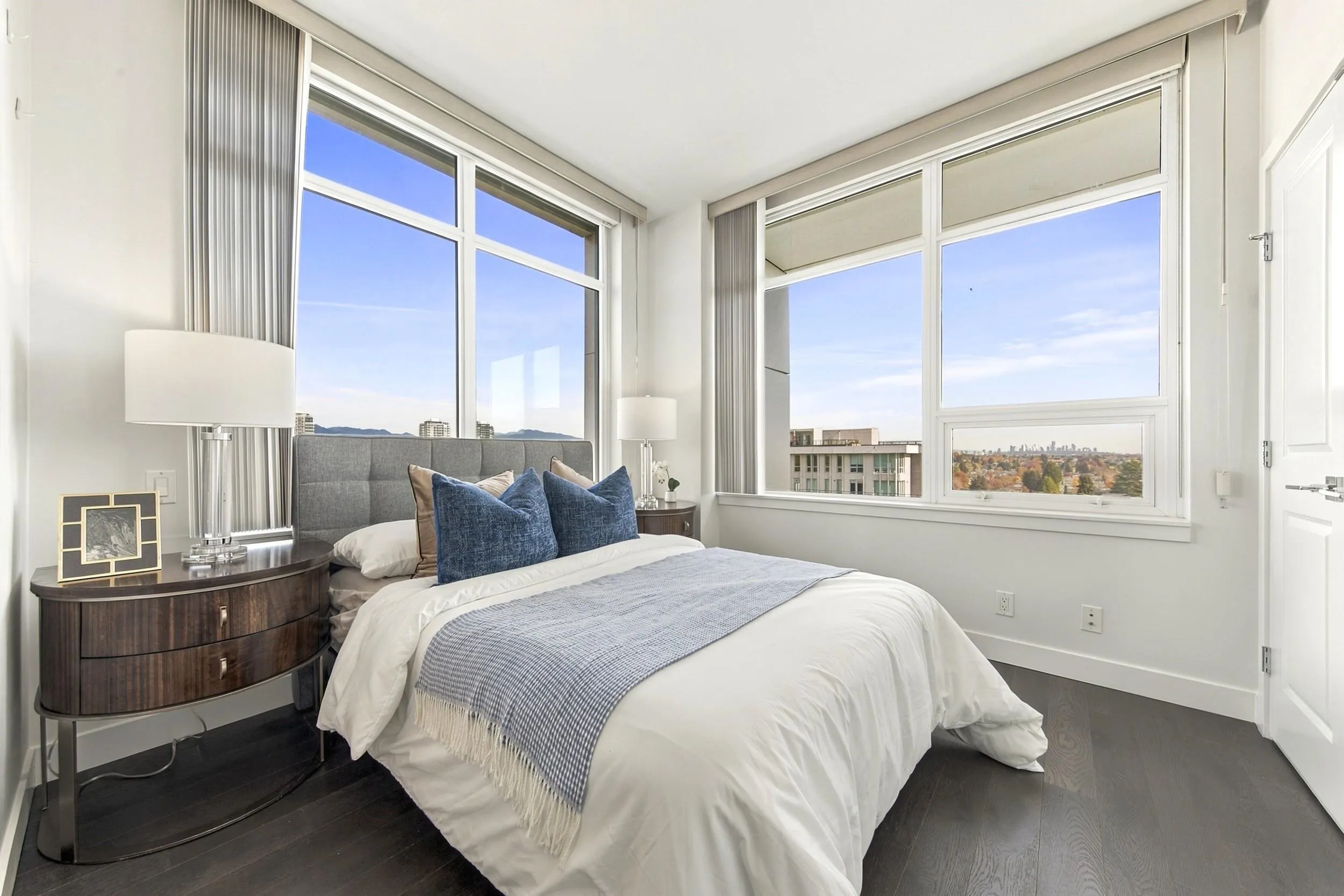 6383 Cambie Street #903