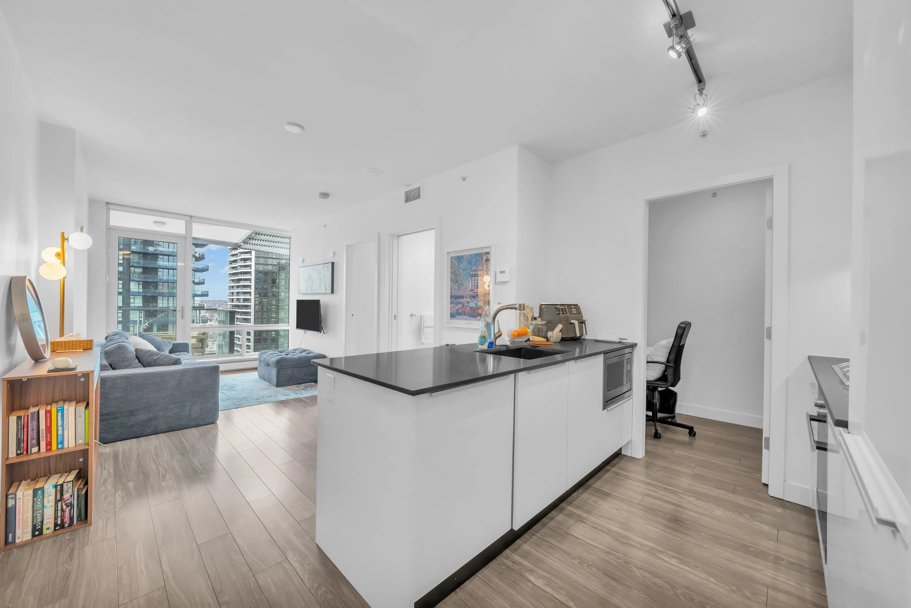 1283 Howe Street #3007