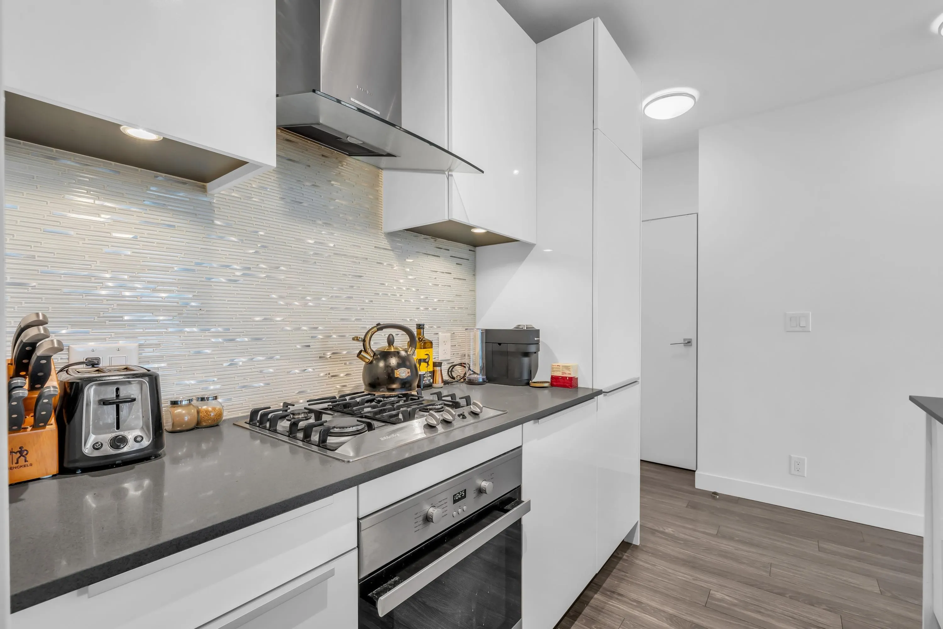1283 Howe Street #3007