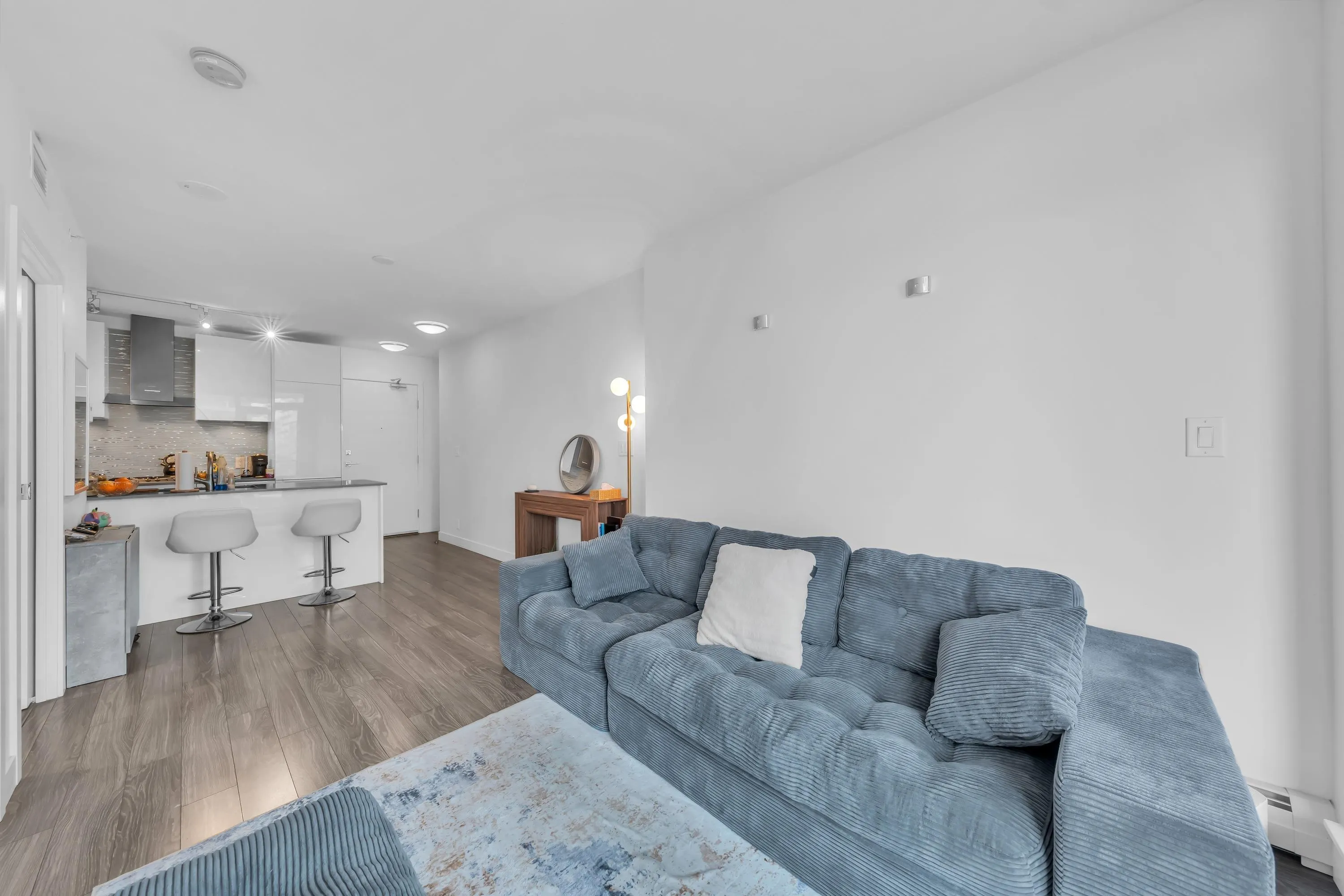 1283 Howe Street #3007