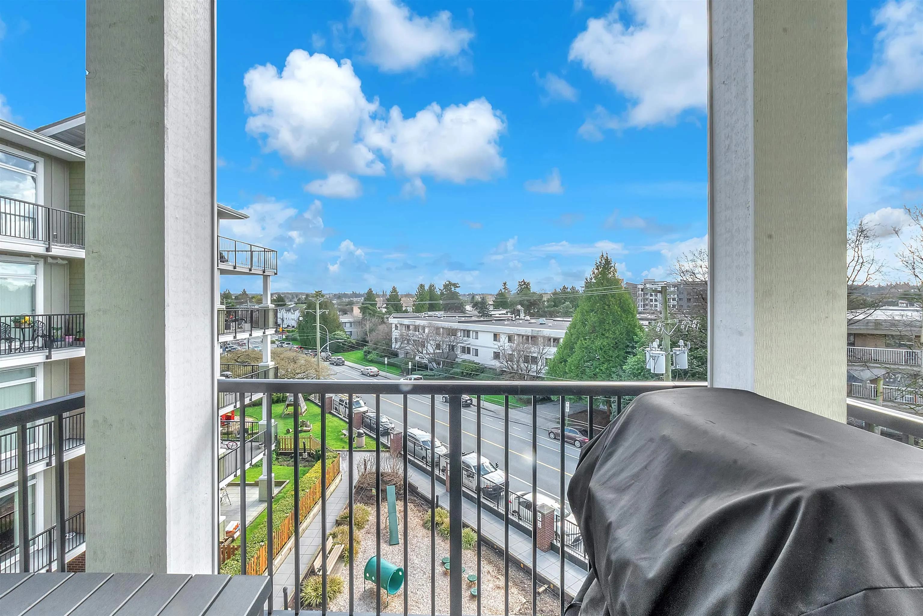 20696 Eastleigh Crescent #410