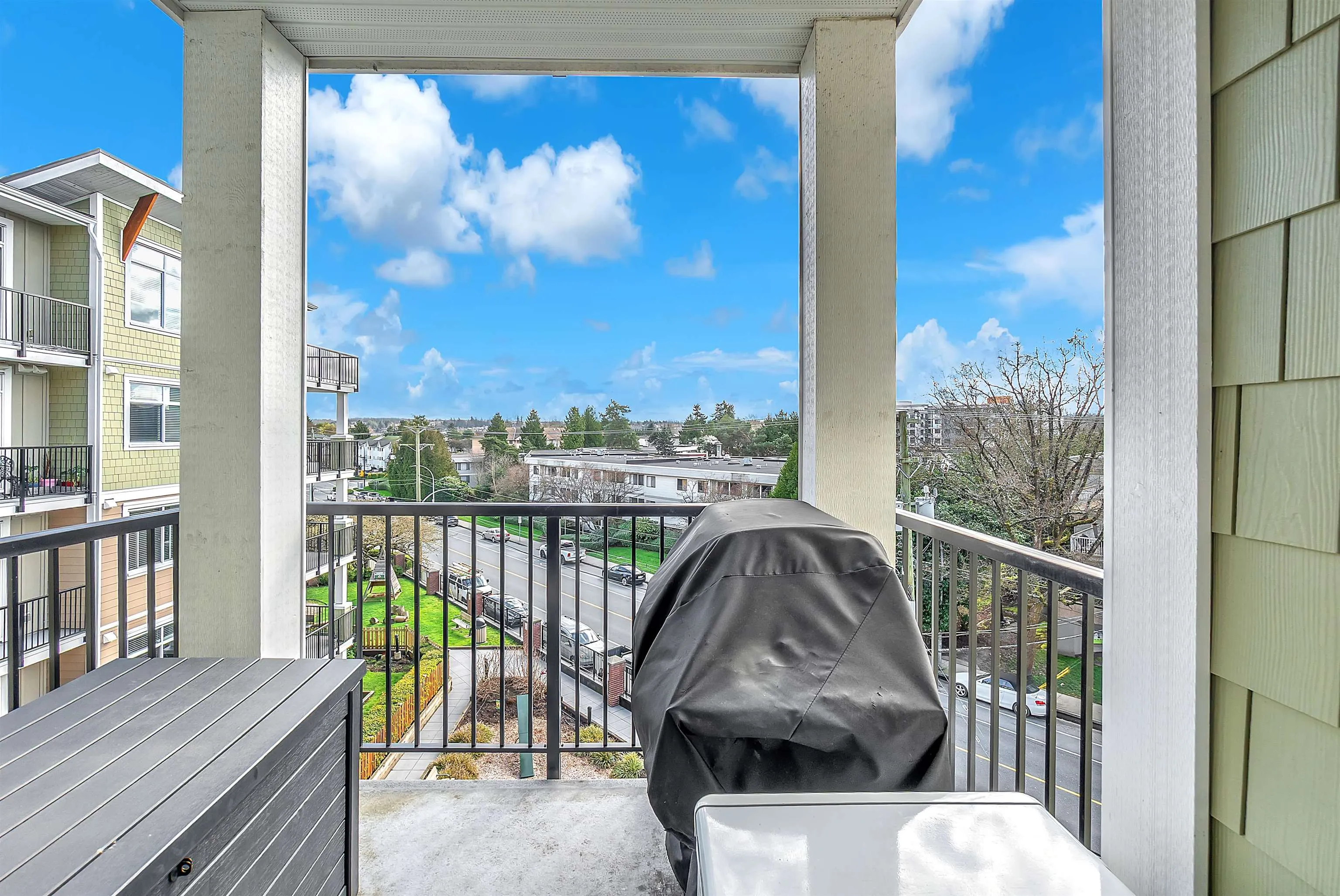 20696 Eastleigh Crescent #410