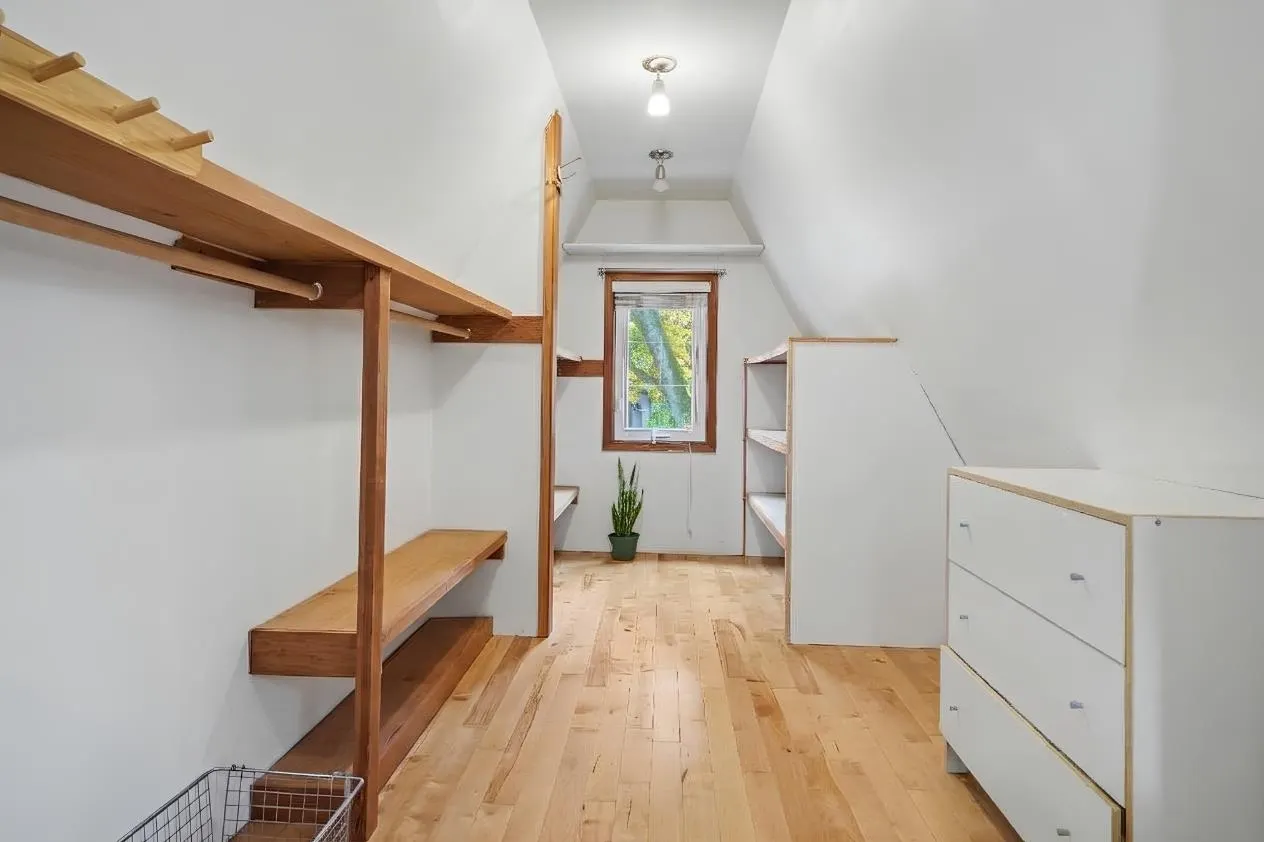 53 W 21st Avenue