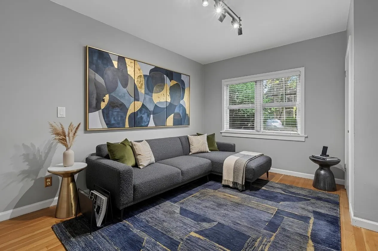 53 W 21st Avenue