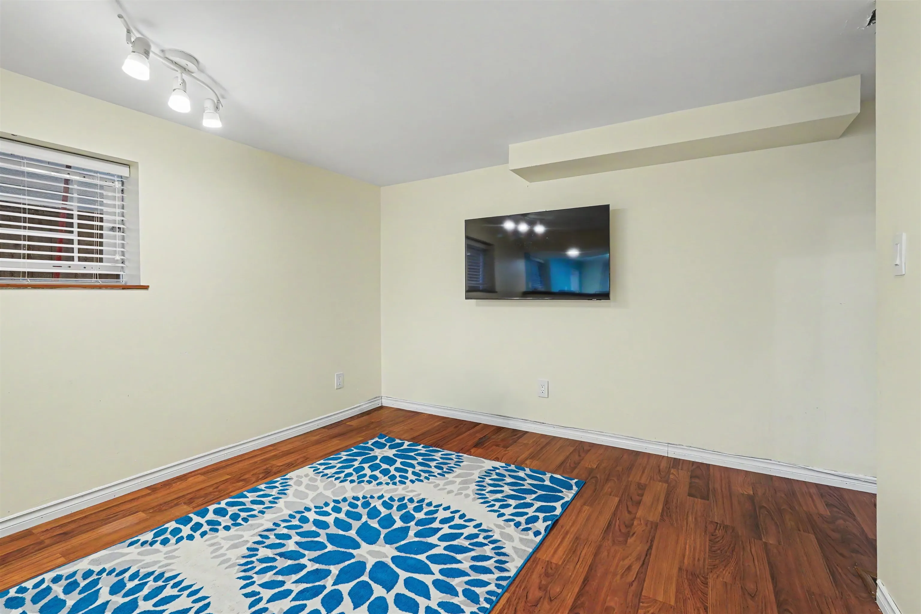 53 W 21st Avenue