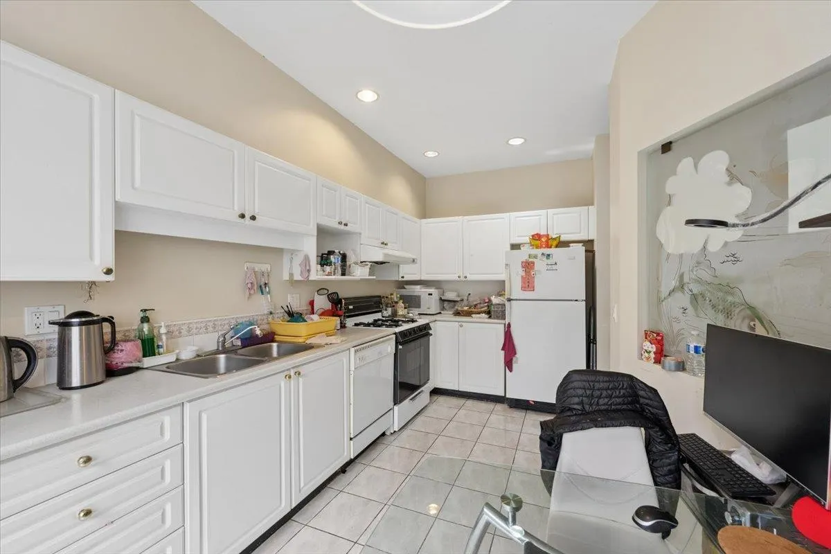 5840 Dover Crescent #24