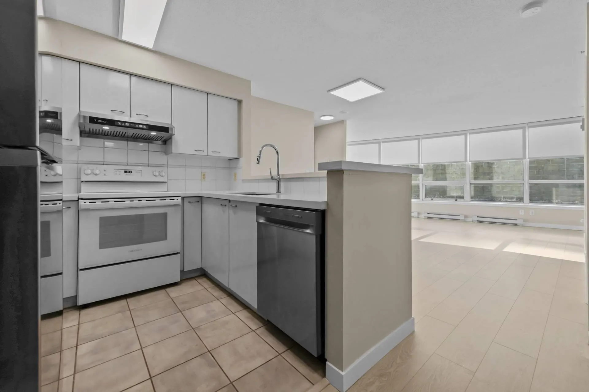 6088 Willingdon Avenue #508