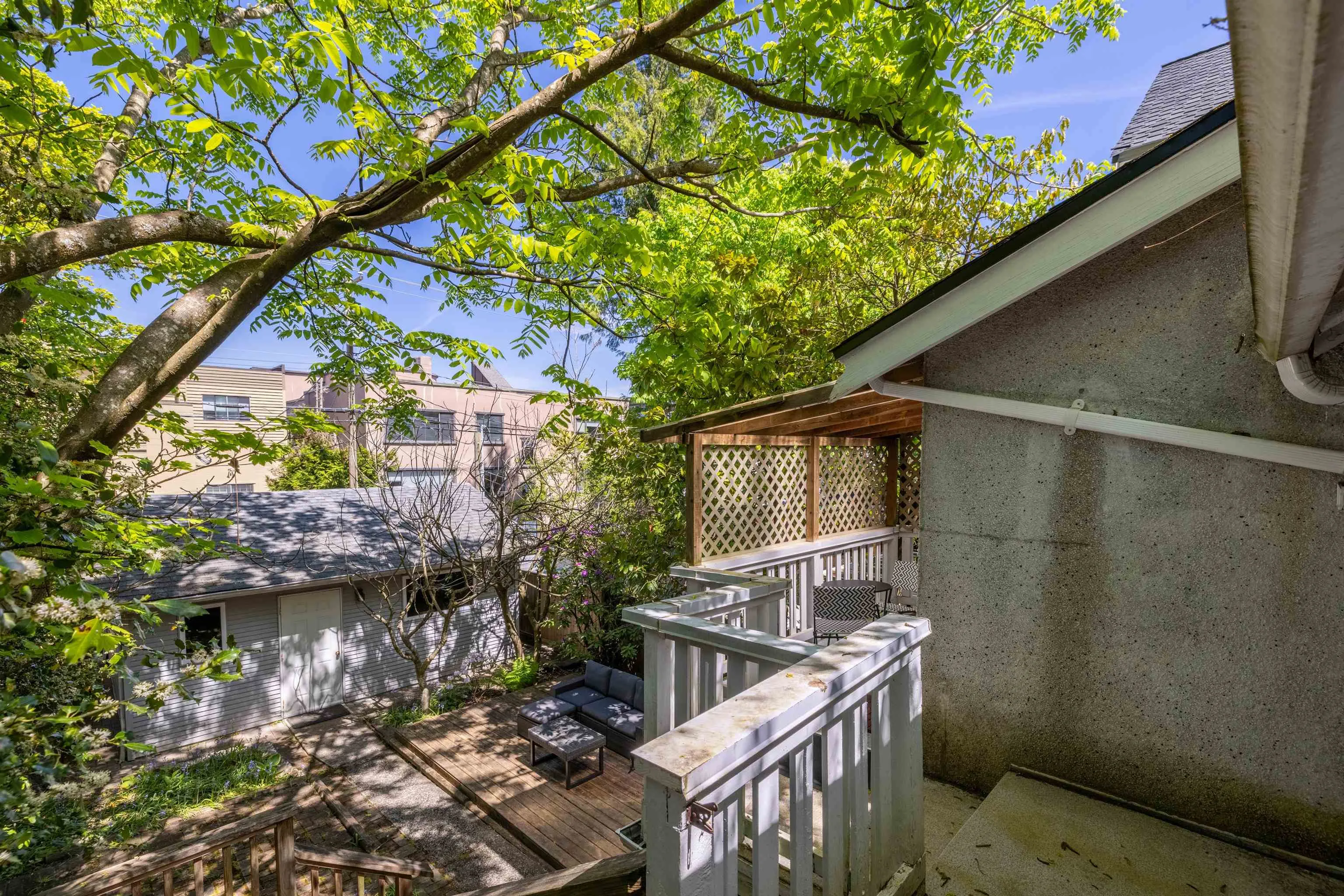 4343 W 11th Avenue