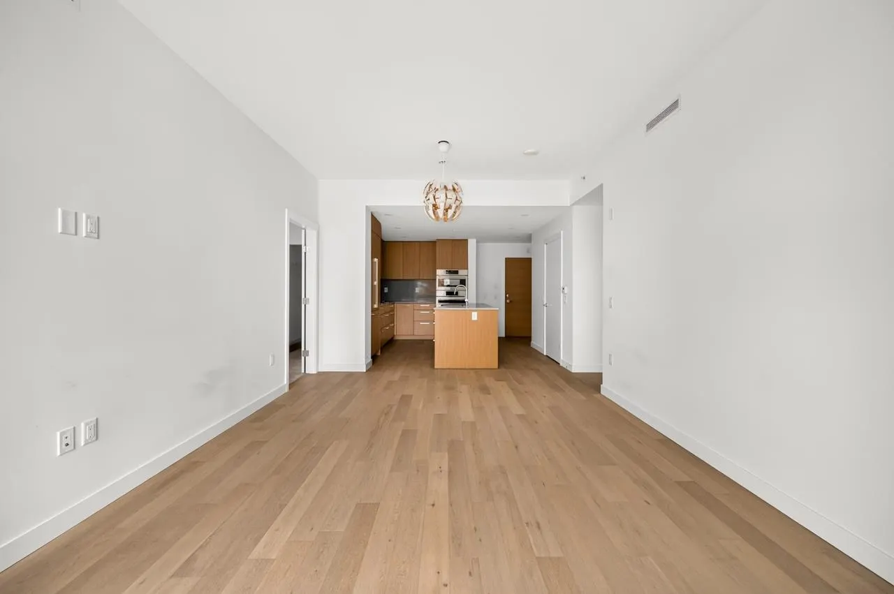 4988 Cambie Street #307
