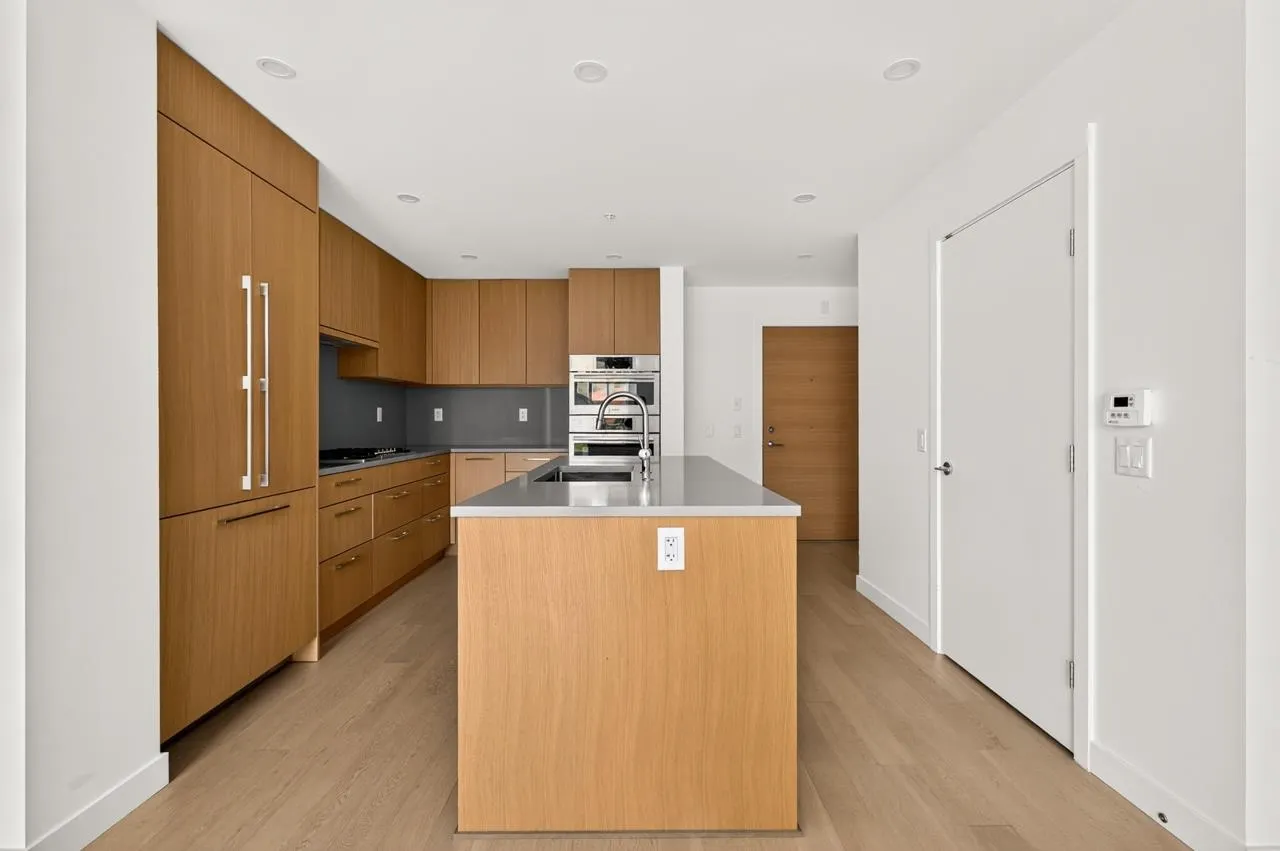 4988 Cambie Street #307