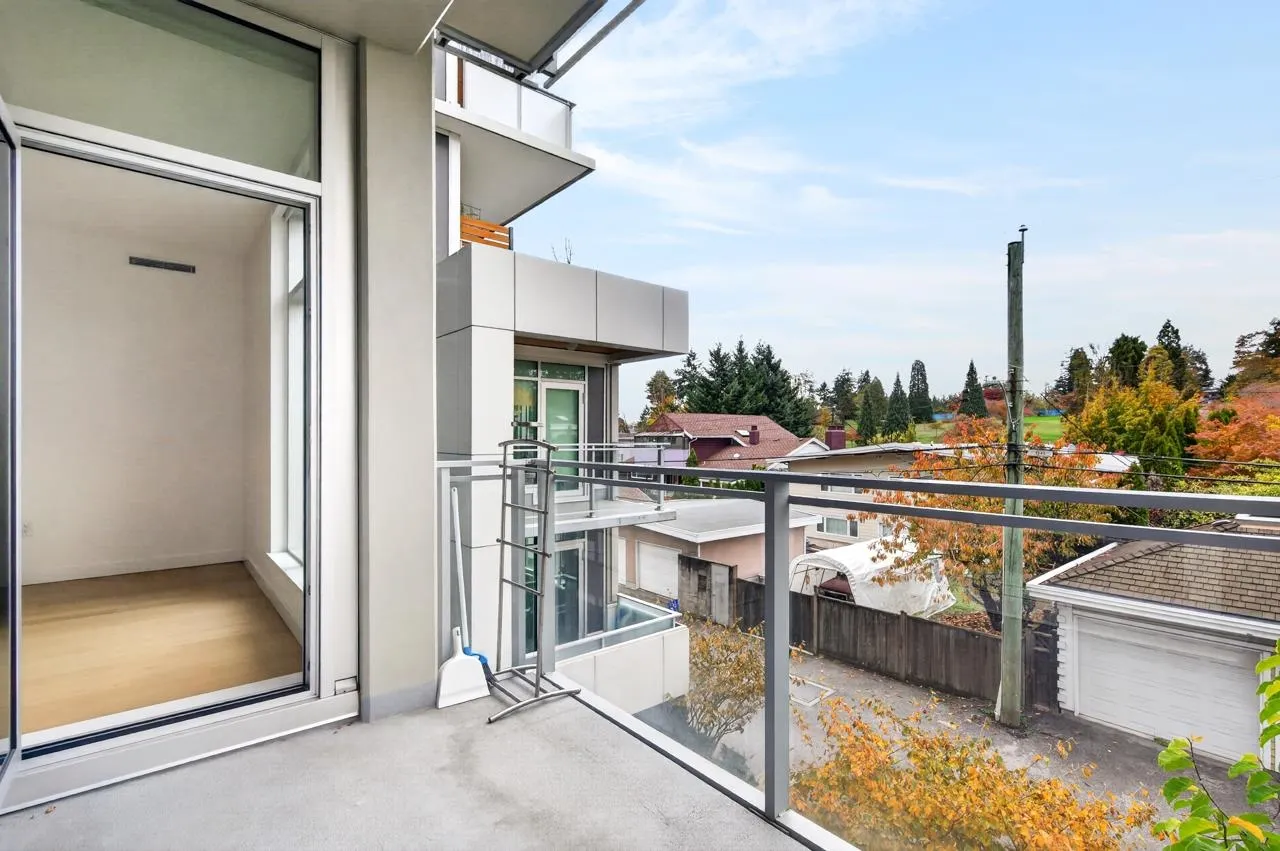 4988 Cambie Street #307