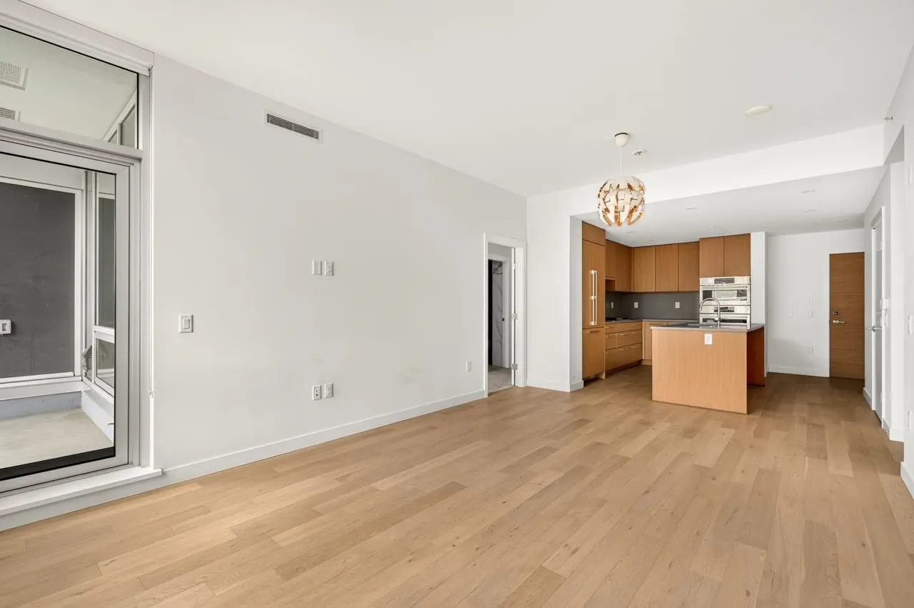 4988 Cambie Street #307