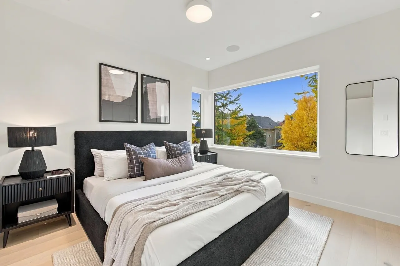 953 E 13th Avenue #1
