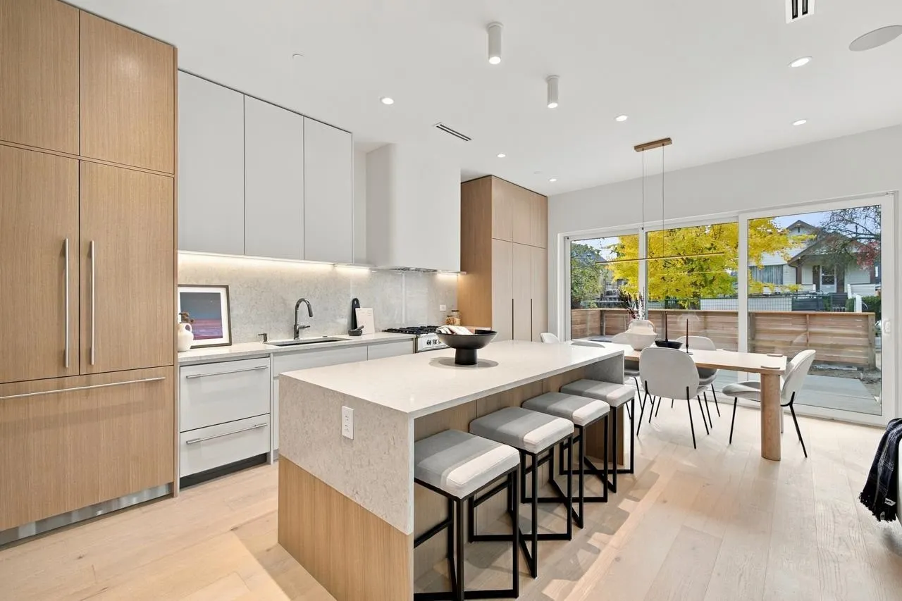 953 E 13th Avenue #1