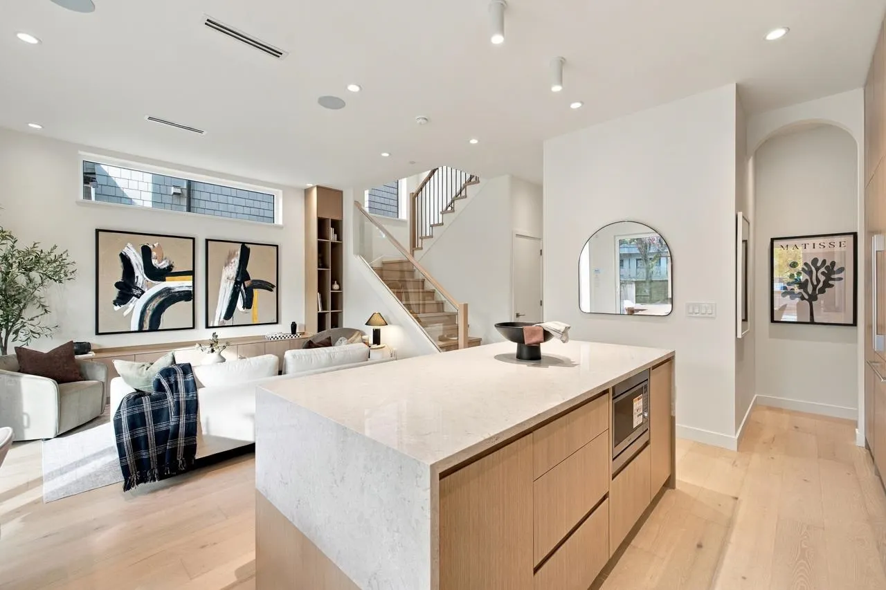 953 E 13th Avenue #1