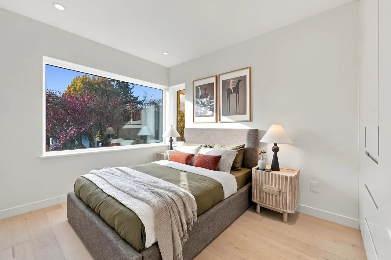 953 E 13th Avenue #1
