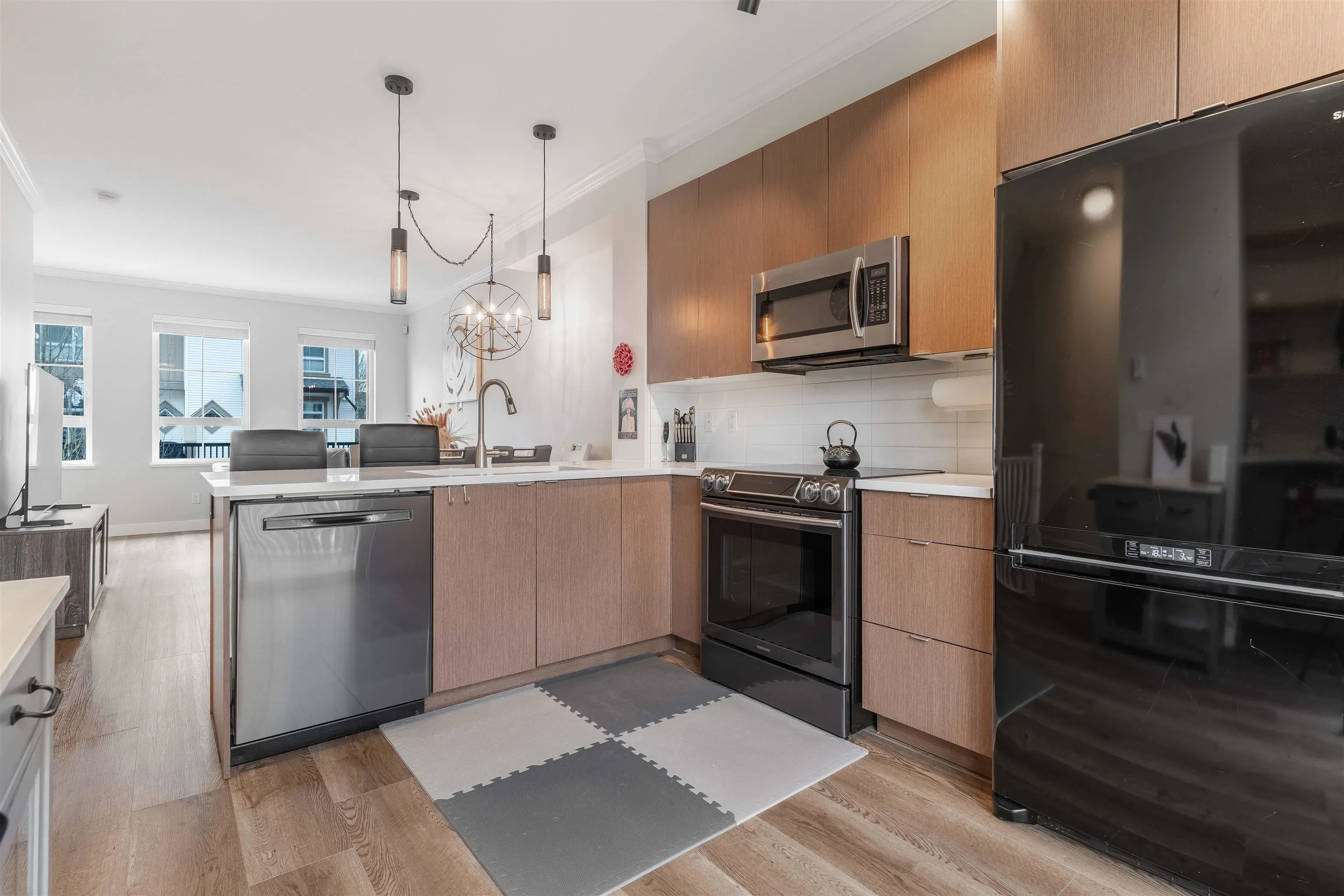 19505 68a Avenue #118