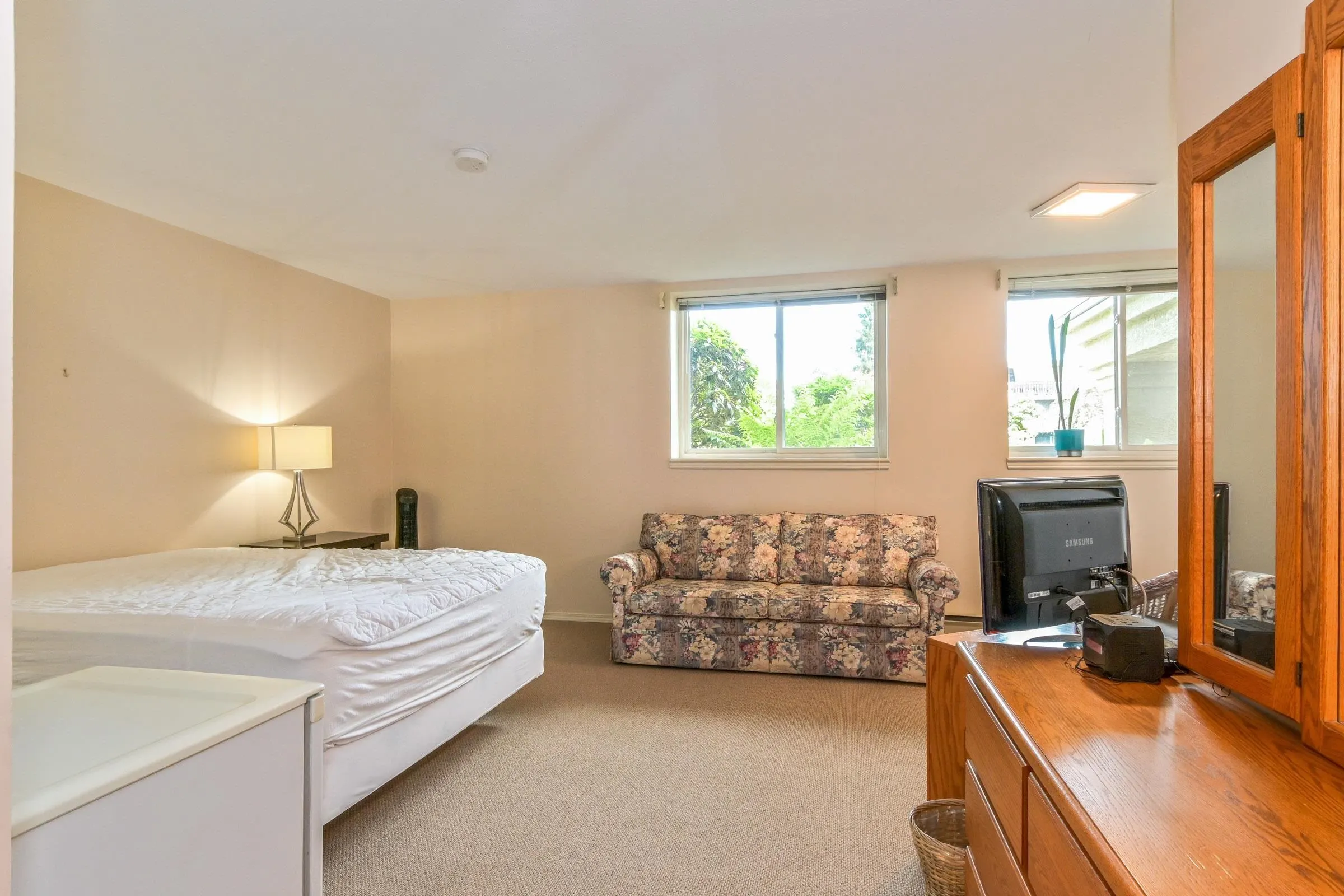 20600 53a Avenue #205
