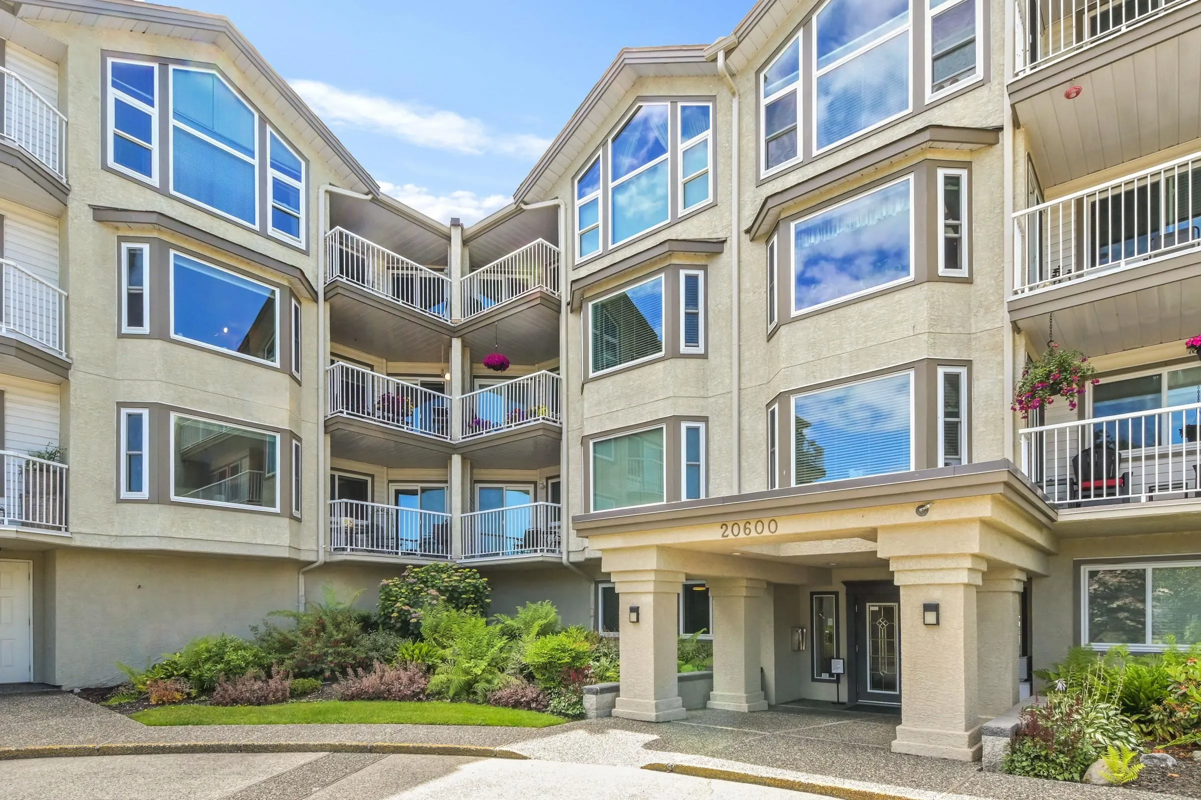 20600 53a Avenue #205