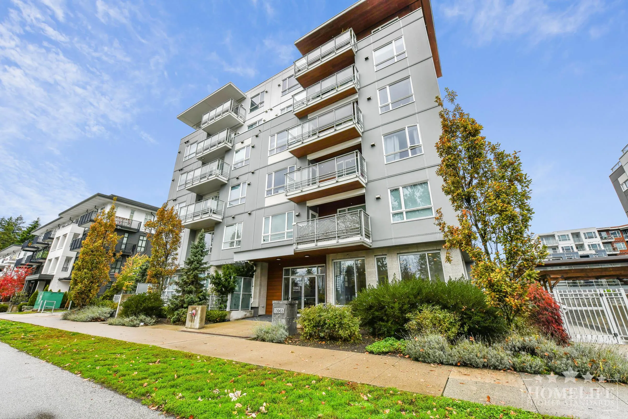 13963 105 Boulevard #205