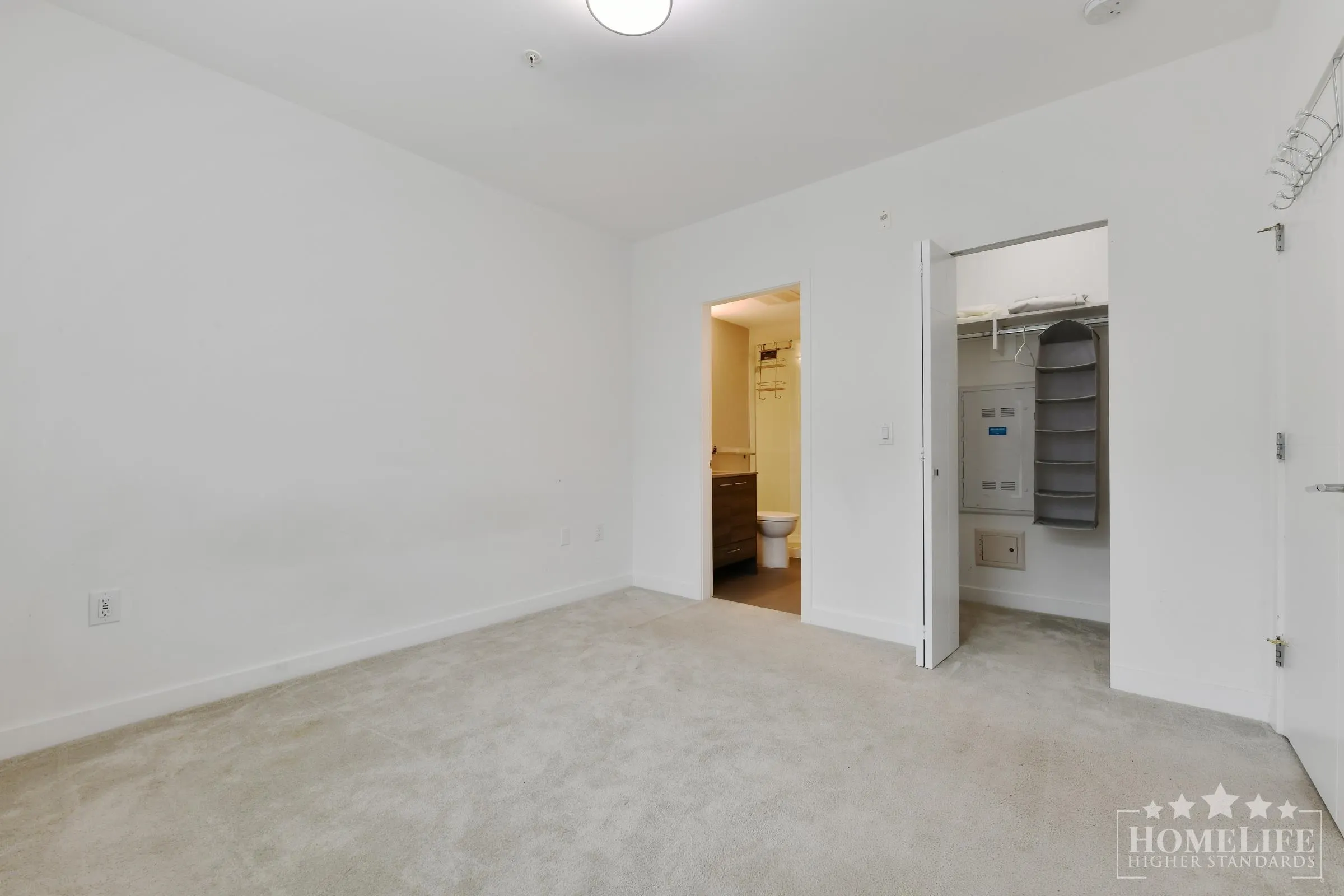13963 105 Boulevard #205