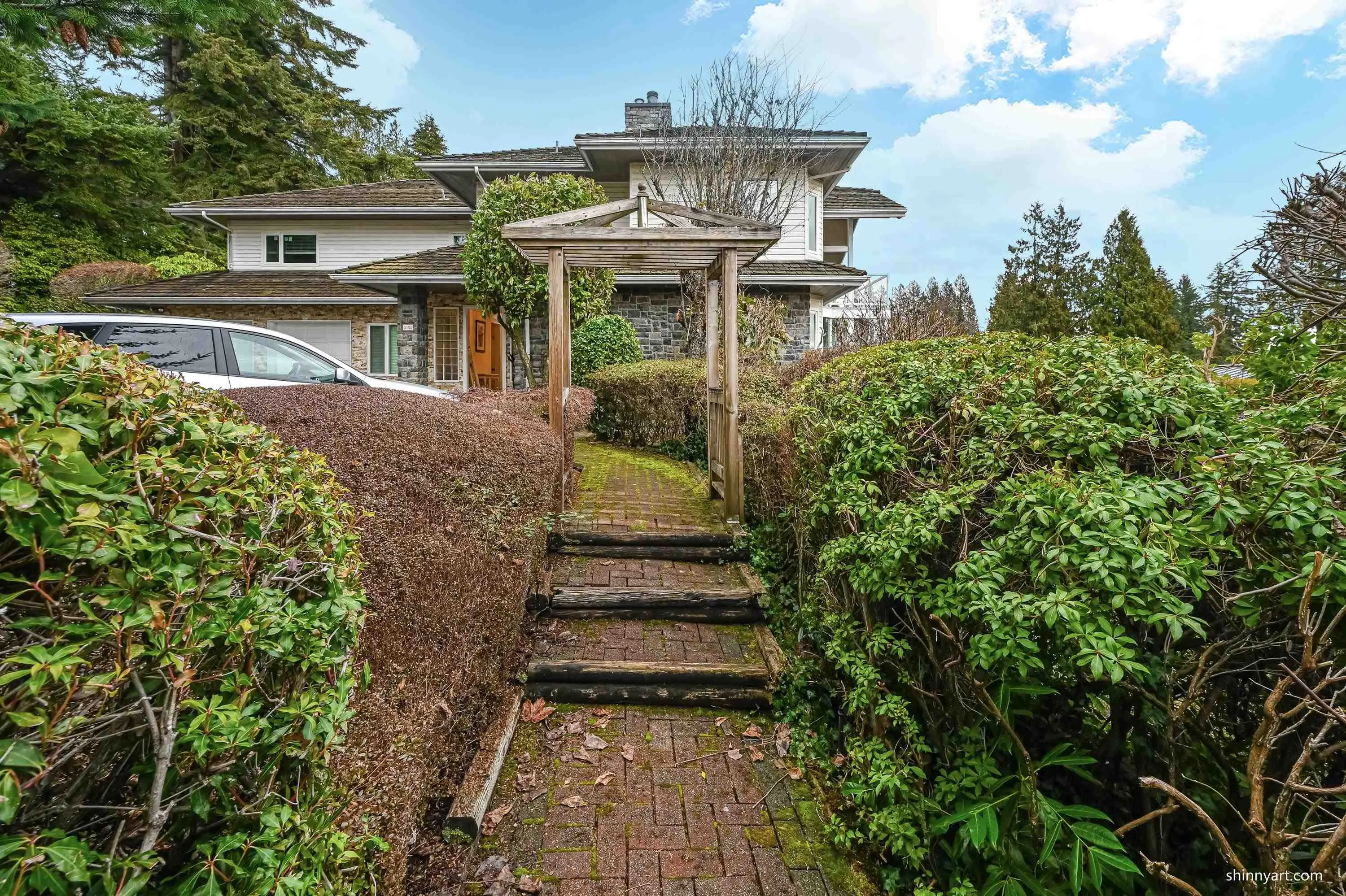 3190 Benbow Rd Street #GARDEN-LEVEL SU