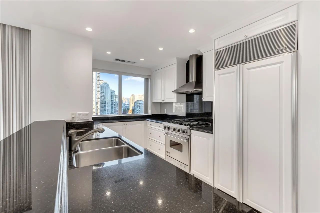 428 Beach Crescent #1803