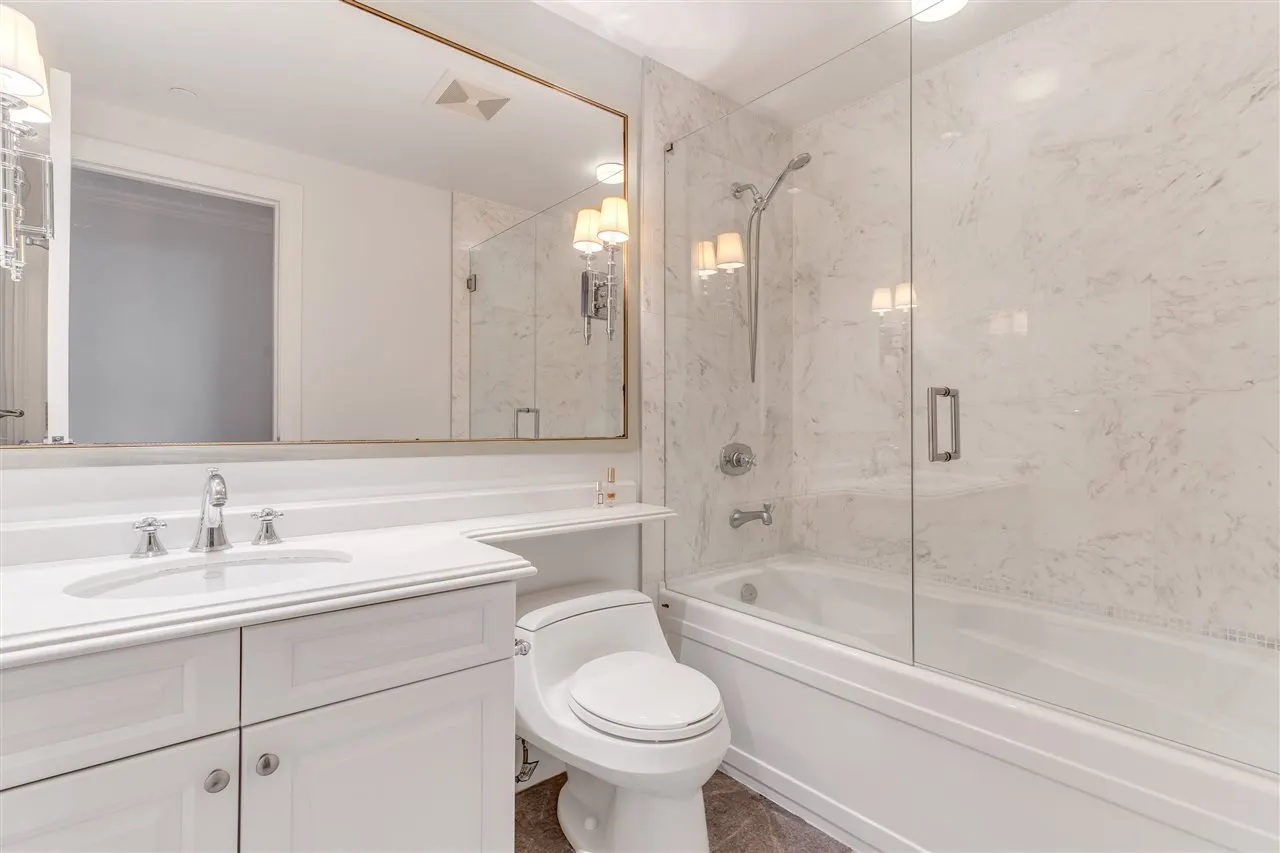 428 Beach Crescent #1803