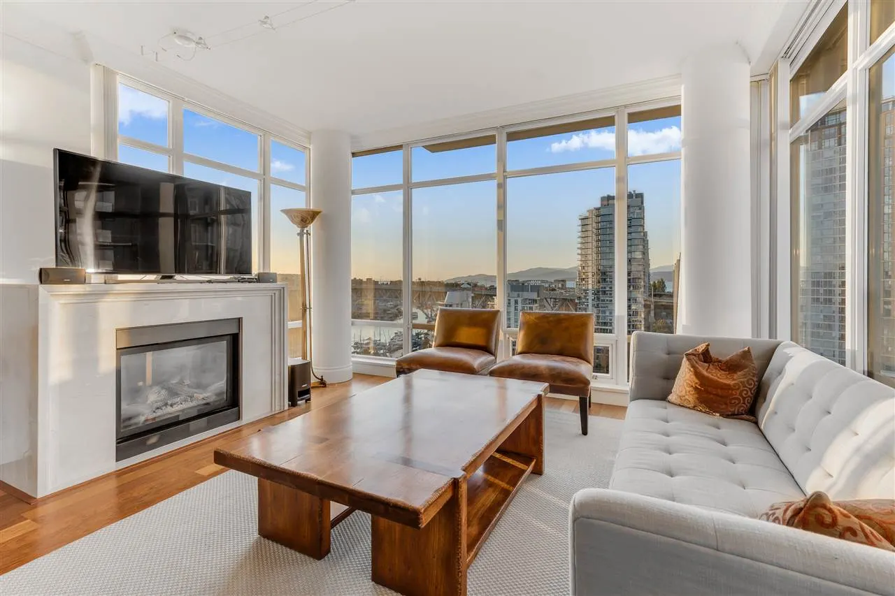 428 Beach Crescent #1803