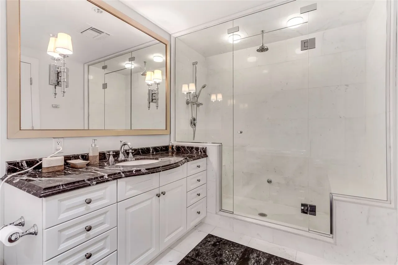 428 Beach Crescent #1803