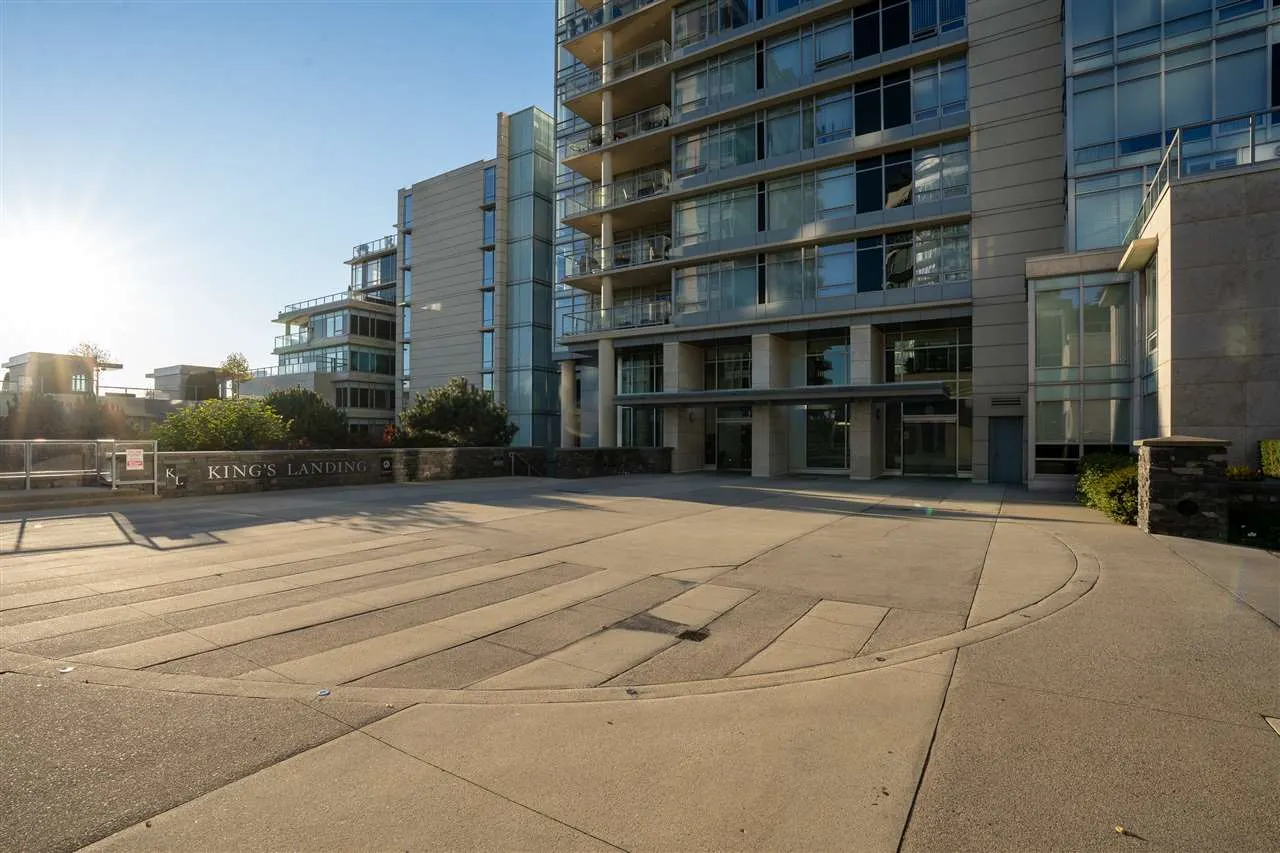 428 Beach Crescent #1803