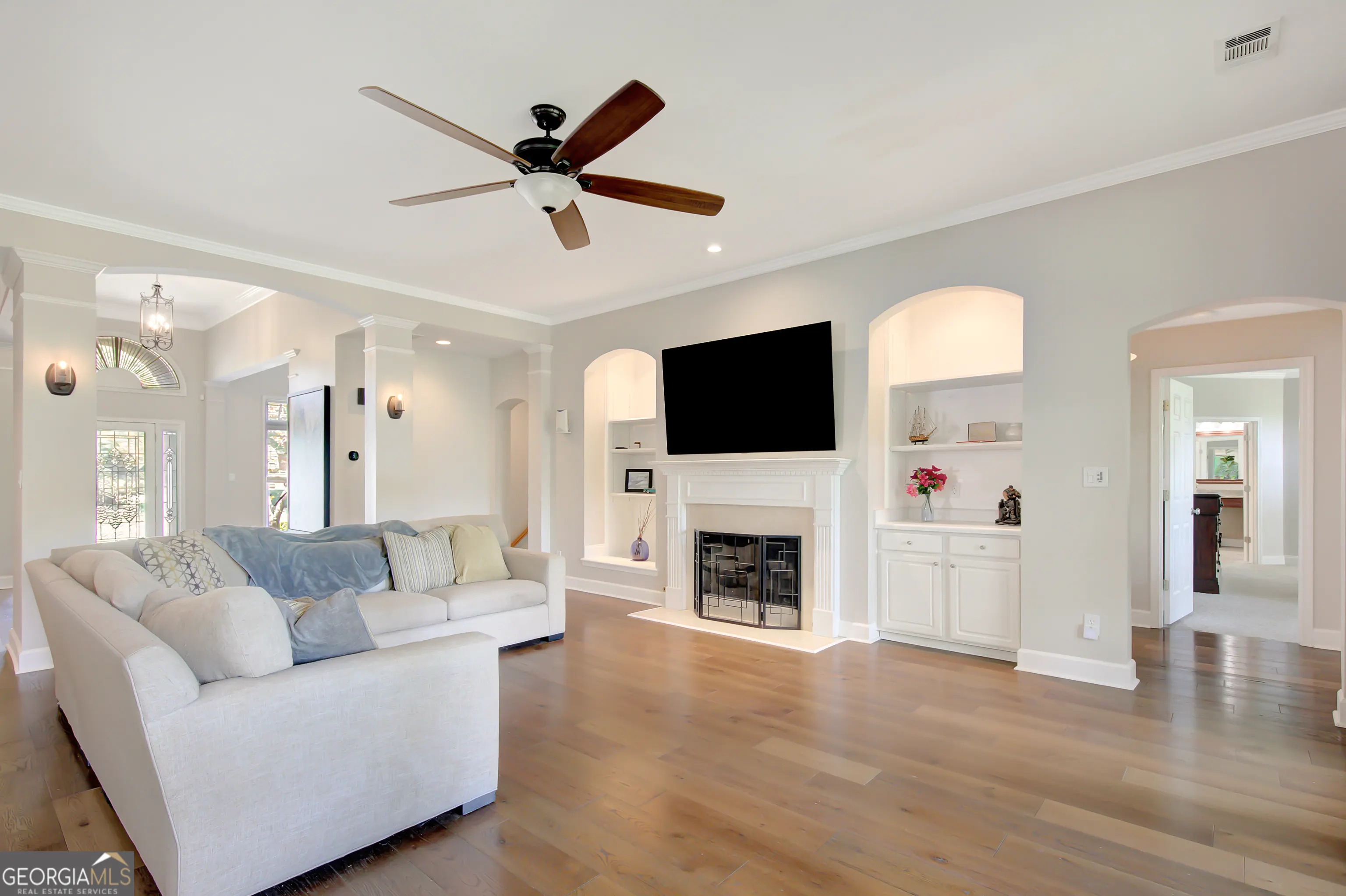 425 Lake Forest Drive