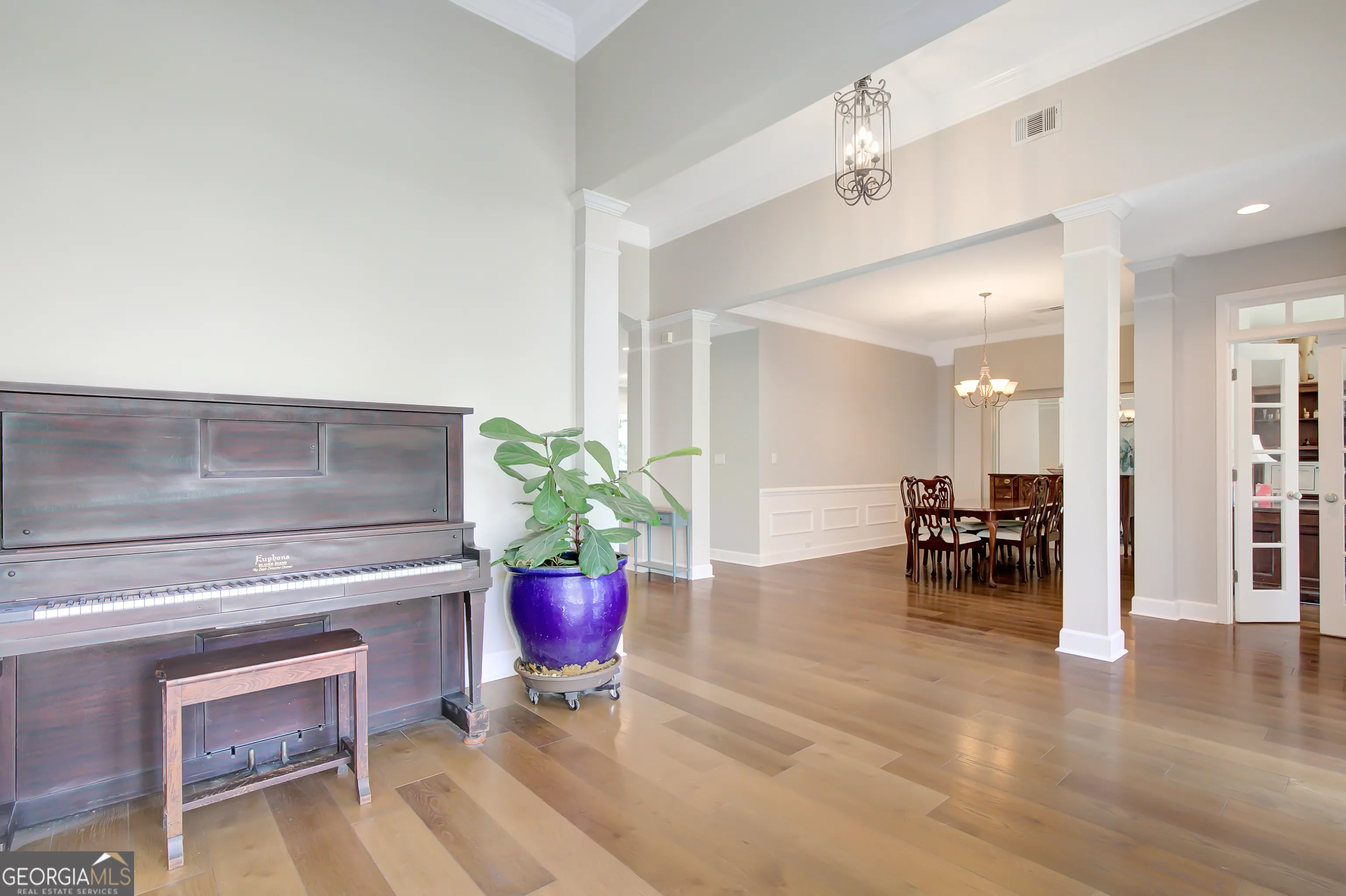 425 Lake Forest Drive