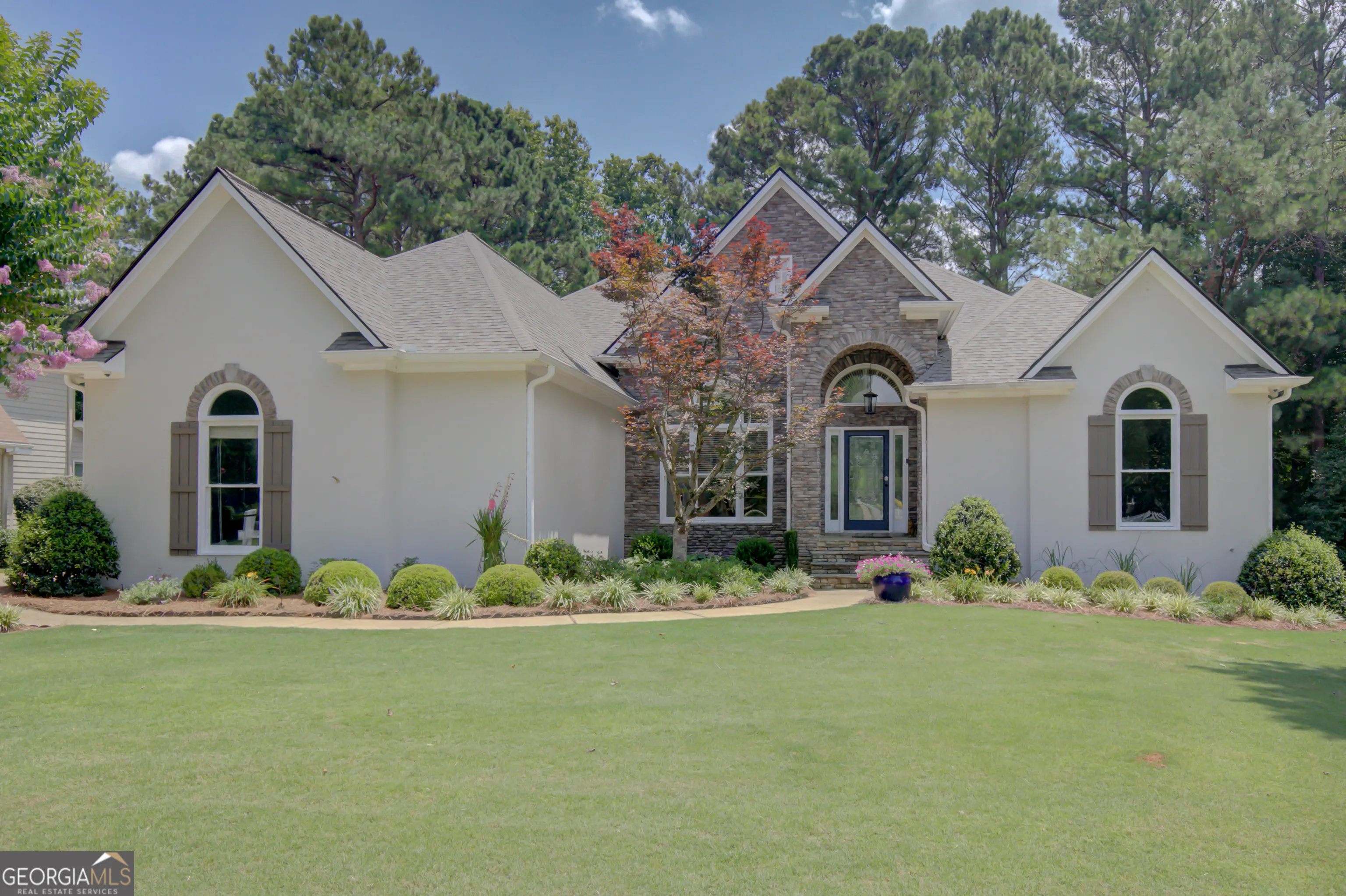 425 Lake Forest Drive
