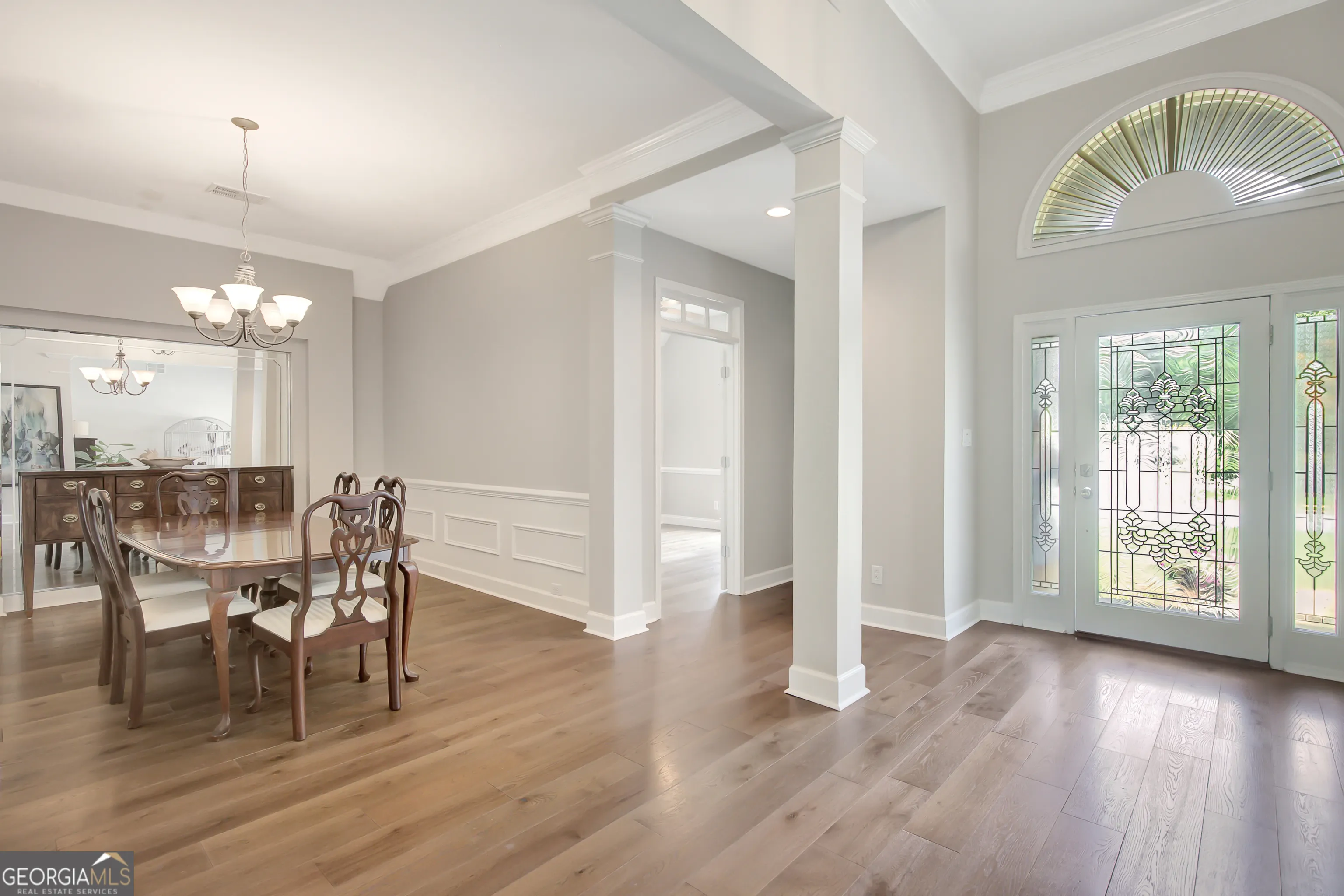 425 Lake Forest Drive