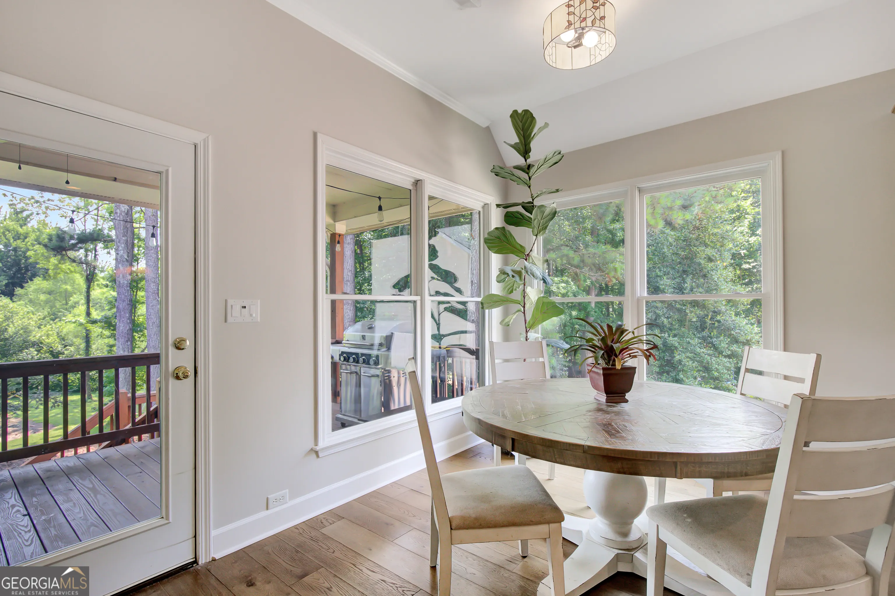 425 Lake Forest Drive