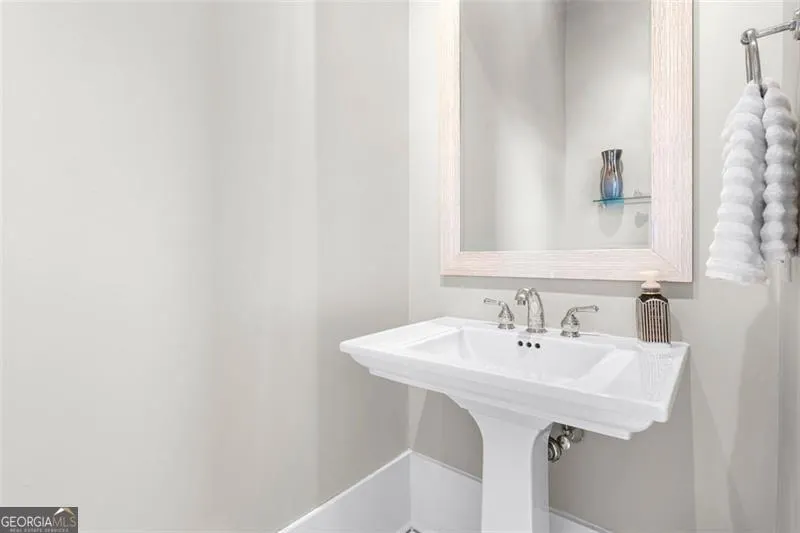 605 2881 Peachtree Road NE, #605