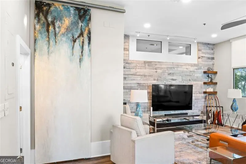 605 2881 Peachtree Road NE, #605