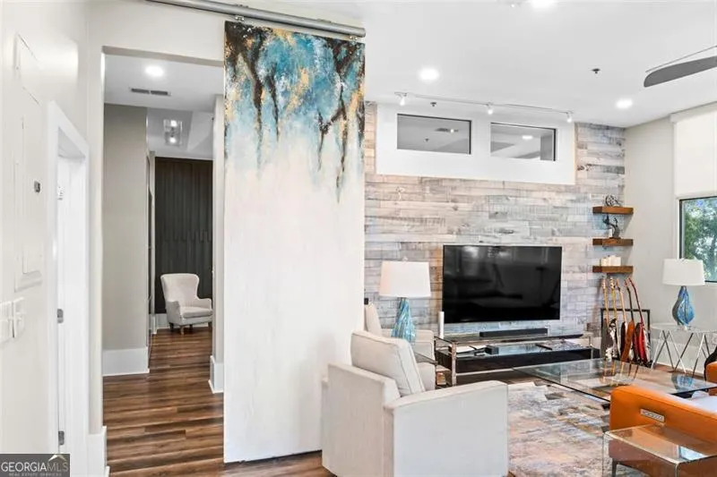 605 2881 Peachtree Road NE, #605