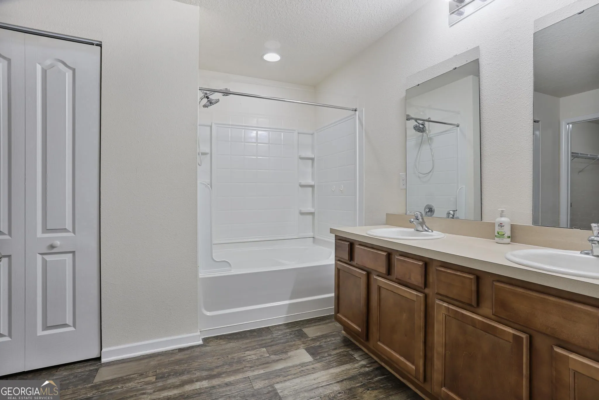 319 Brooklet Circle