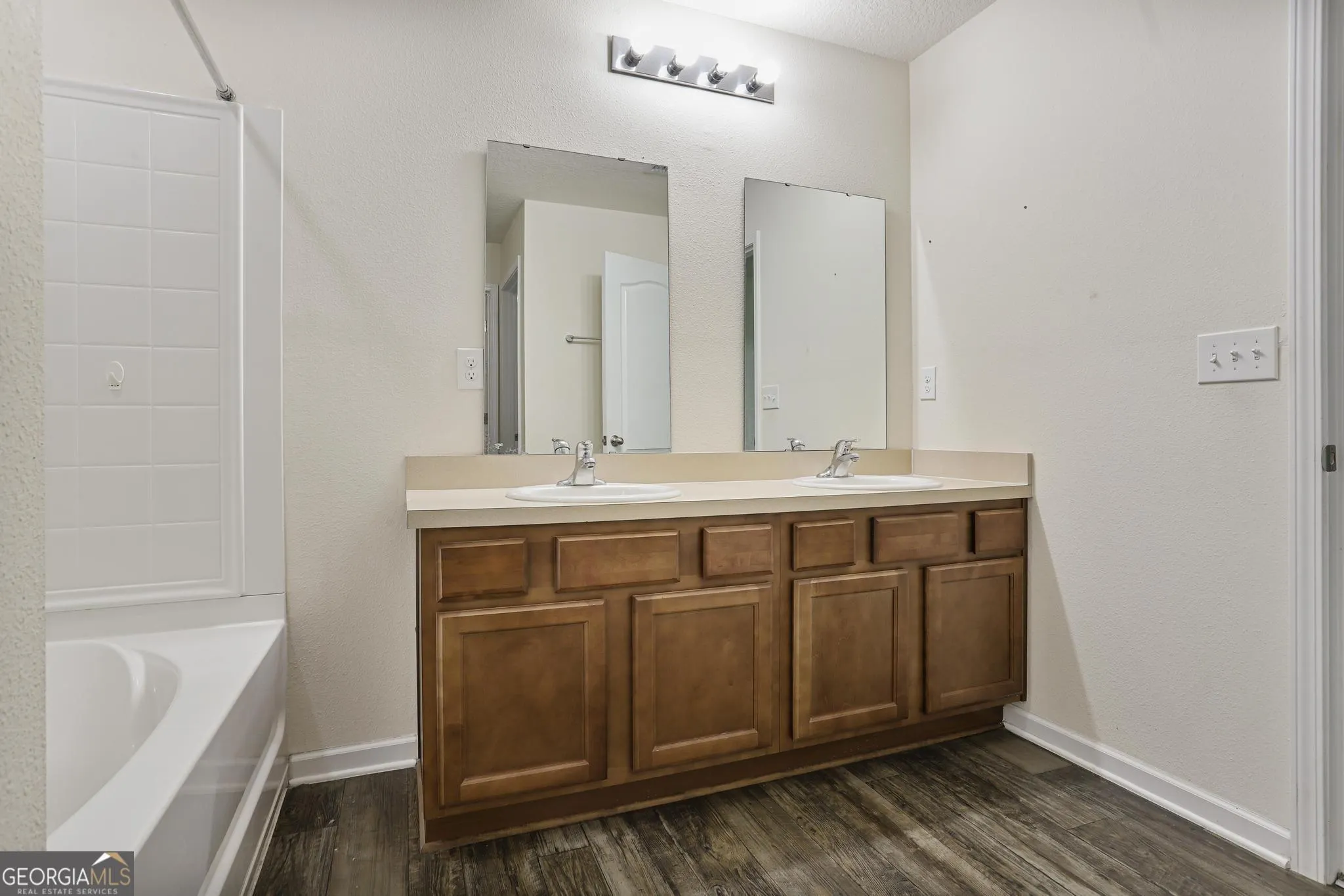 319 Brooklet Circle