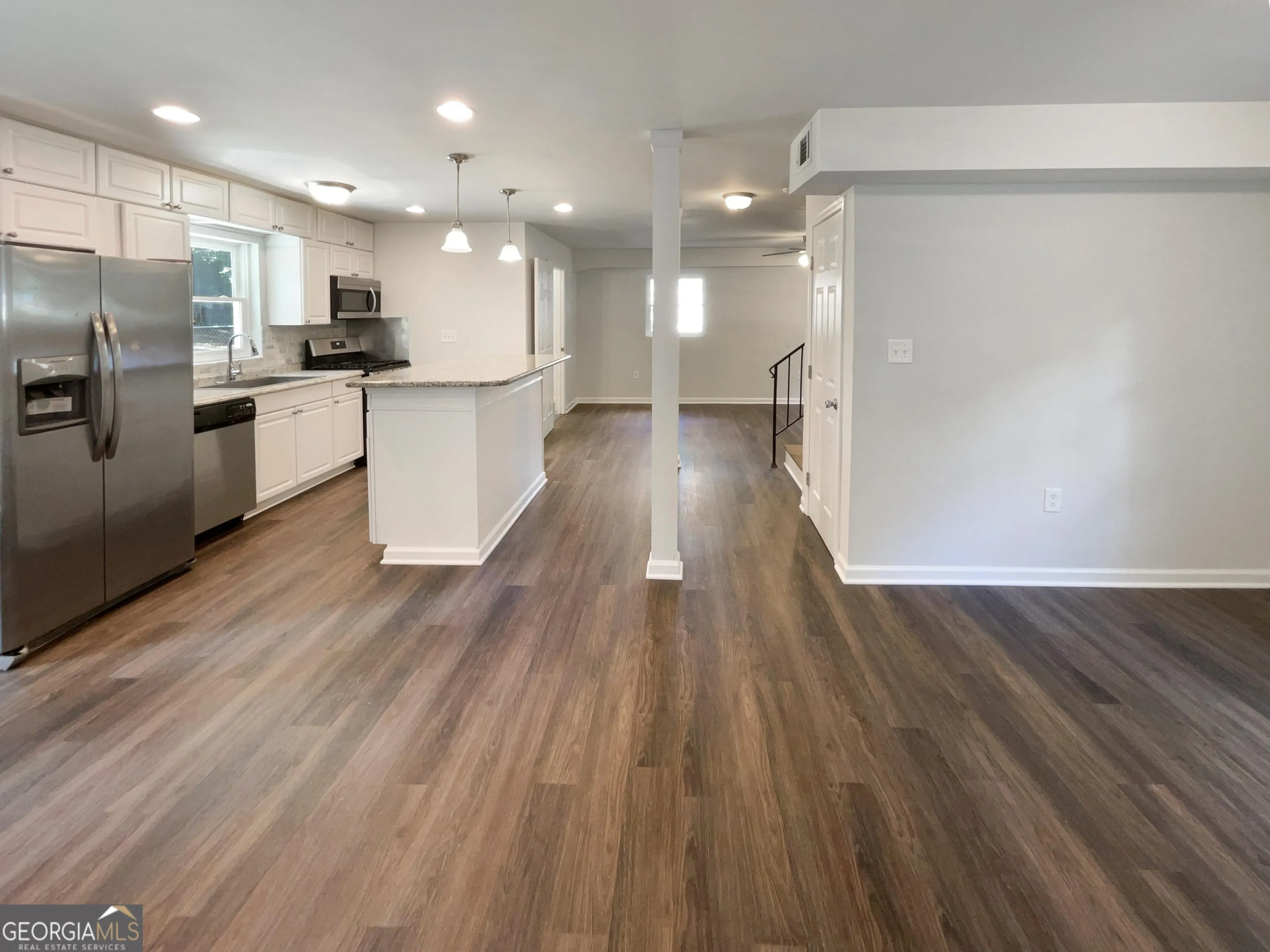 2460 Surrey Trail