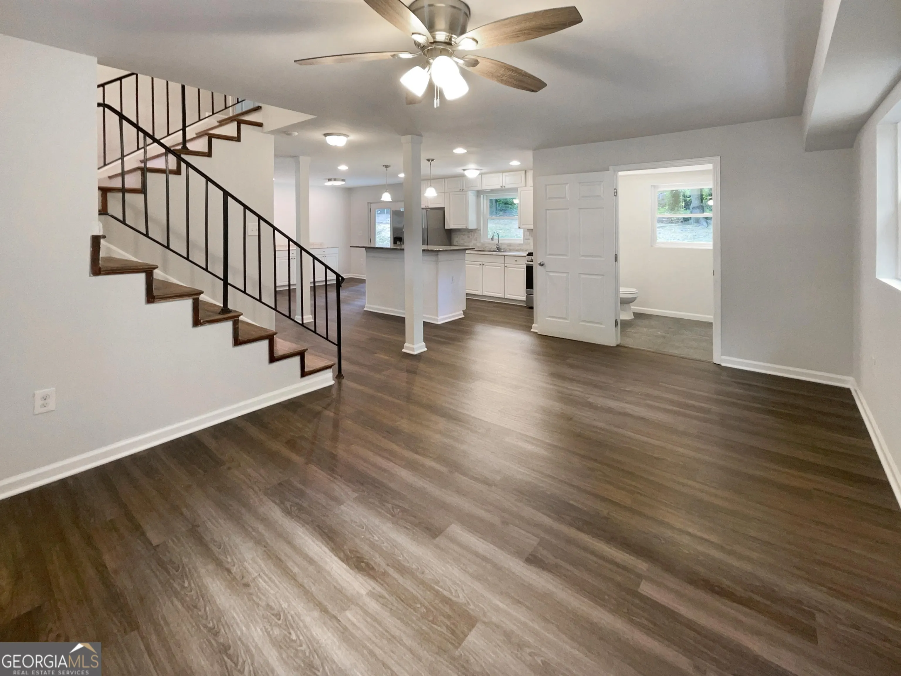 2460 Surrey Trail