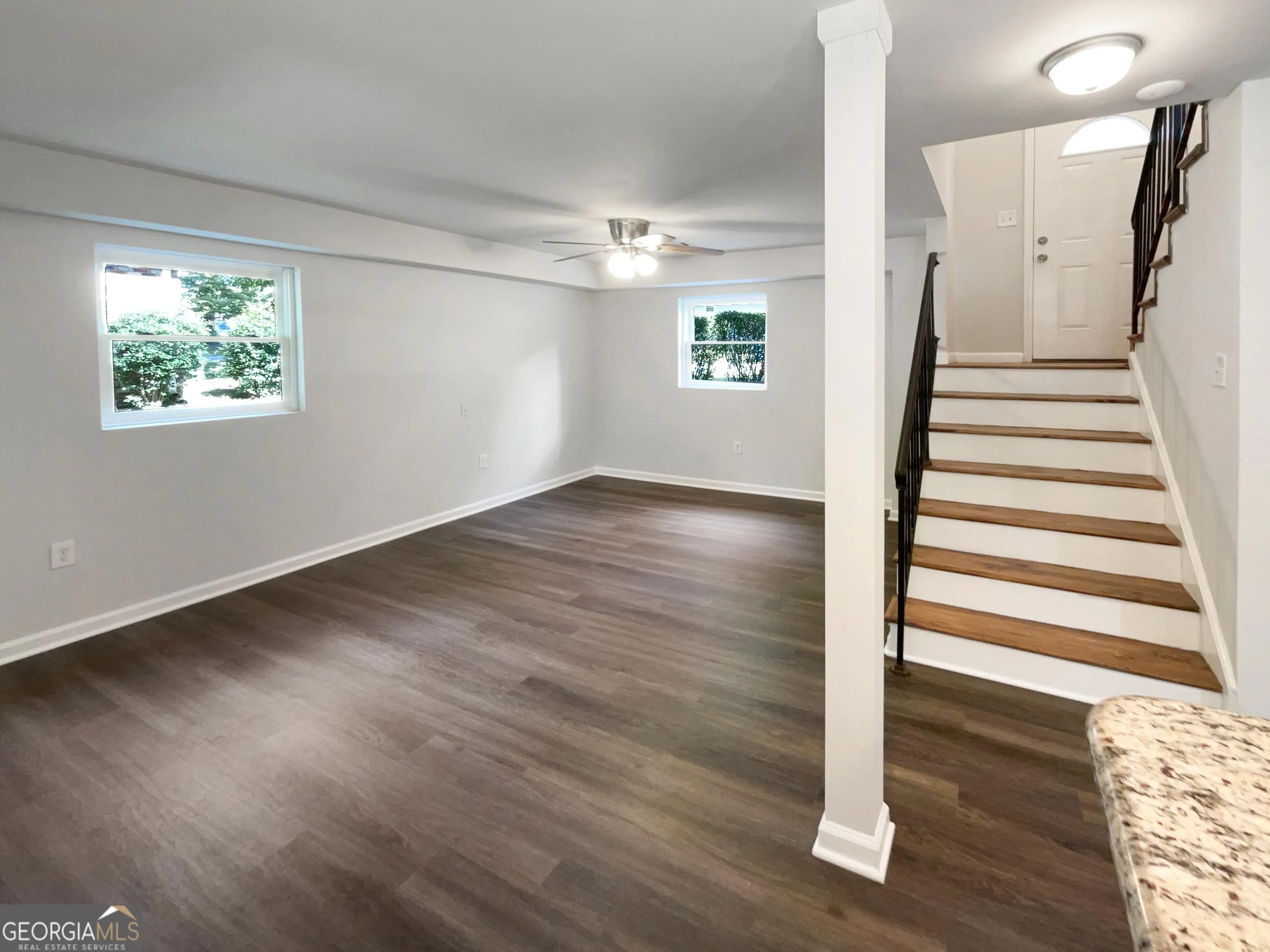 2460 Surrey Trail