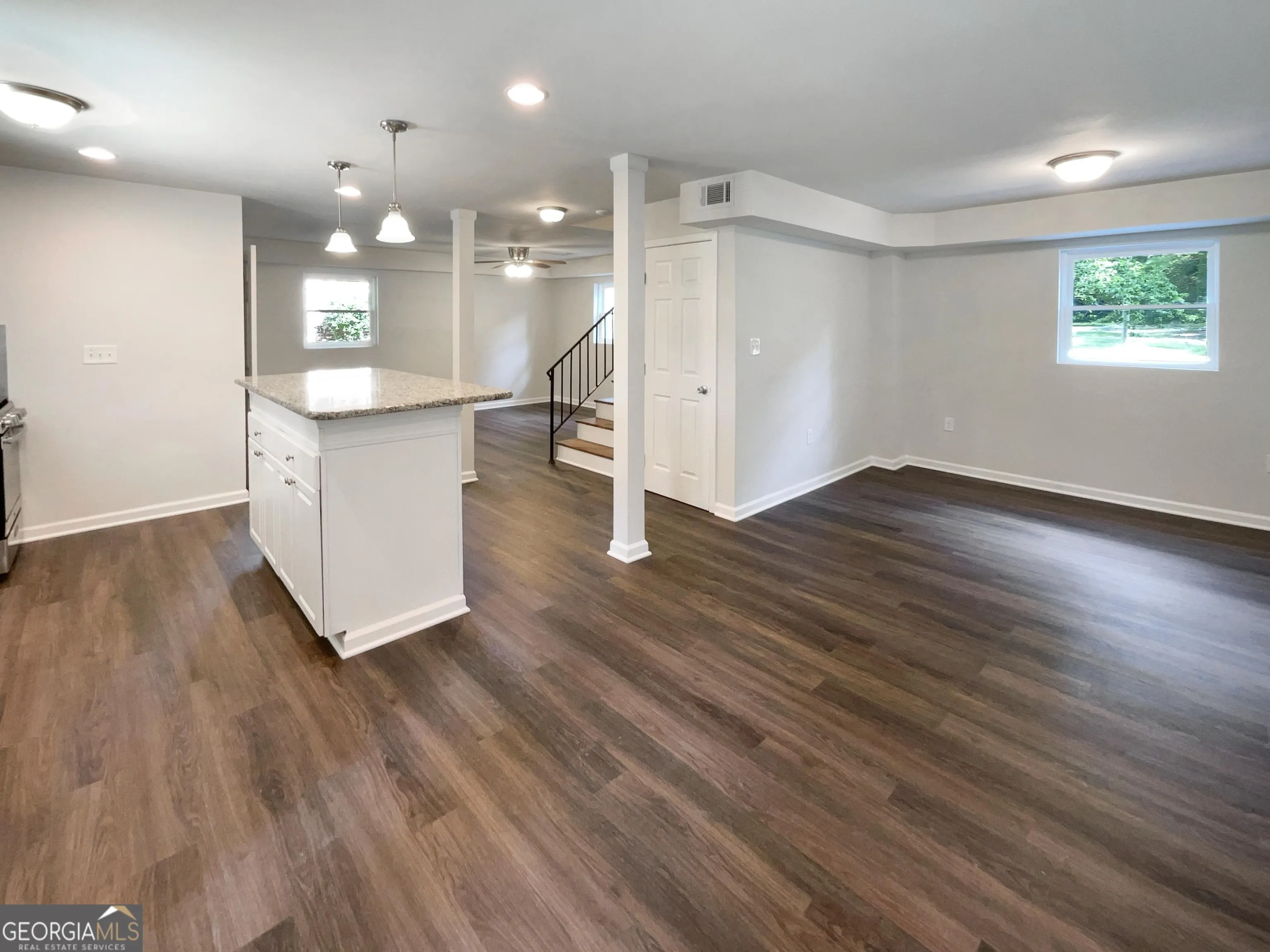 2460 Surrey Trail